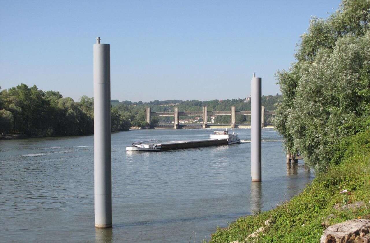 Yvelines : des pieds coupés dans des chaussures retrouvées en bord de Seine