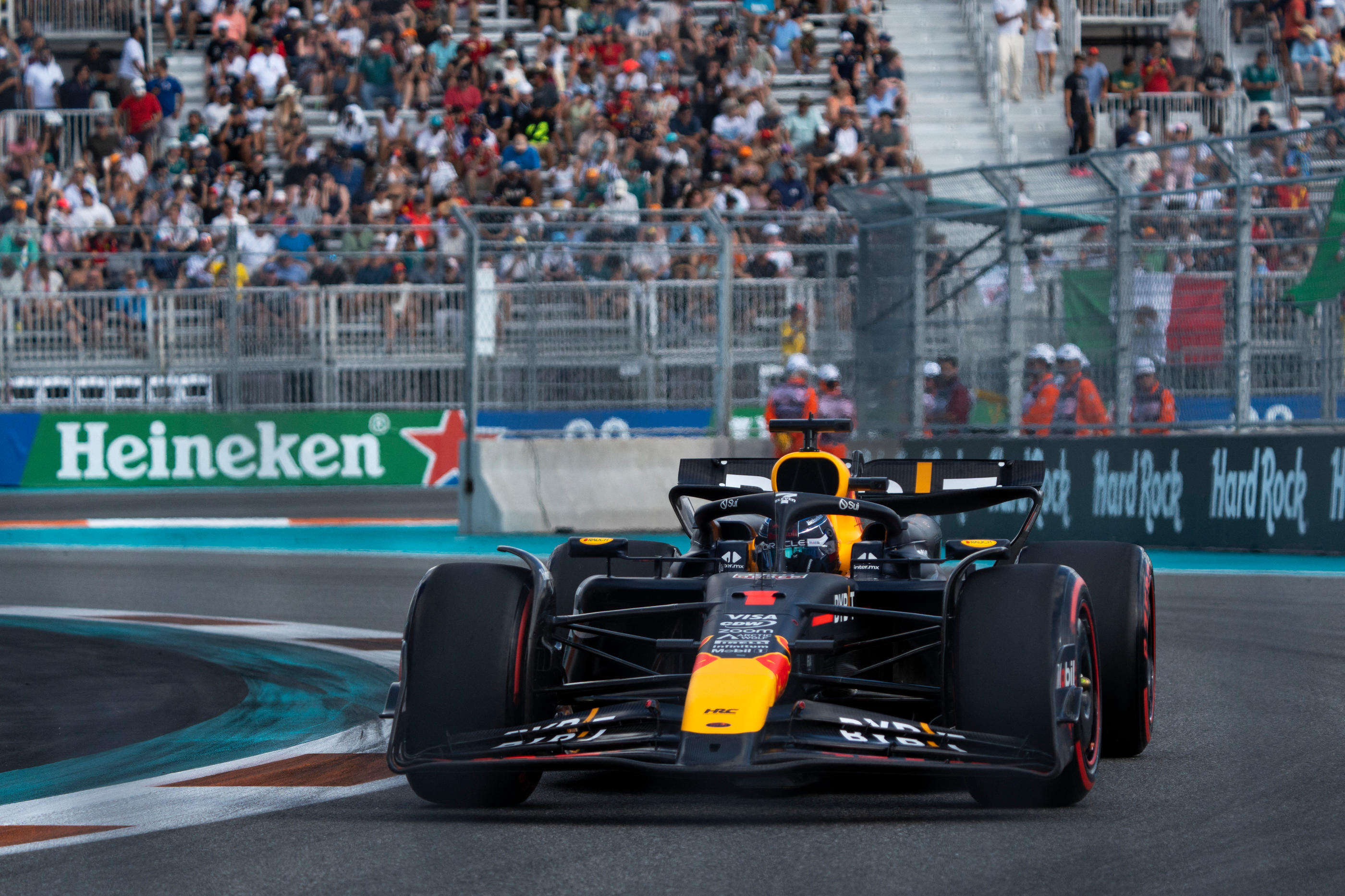 GP de Miami de Formule 1 : Verstappen partira en tête de la course sprint, devant Leclerc