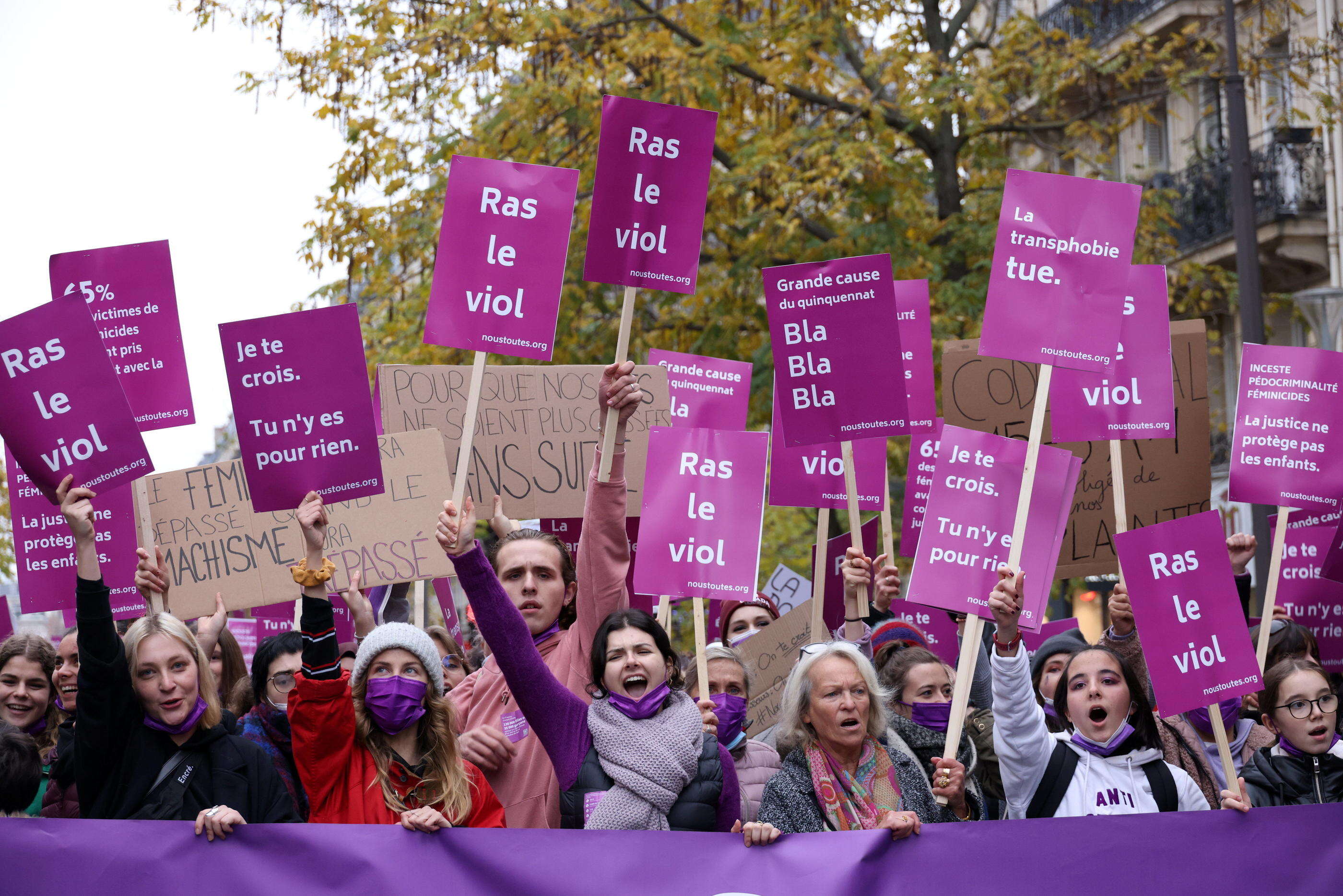 Violences faites aux femmes : 400 organisations et personnalités appellent à un « sursaut » et une mobilisation le 23 novembre