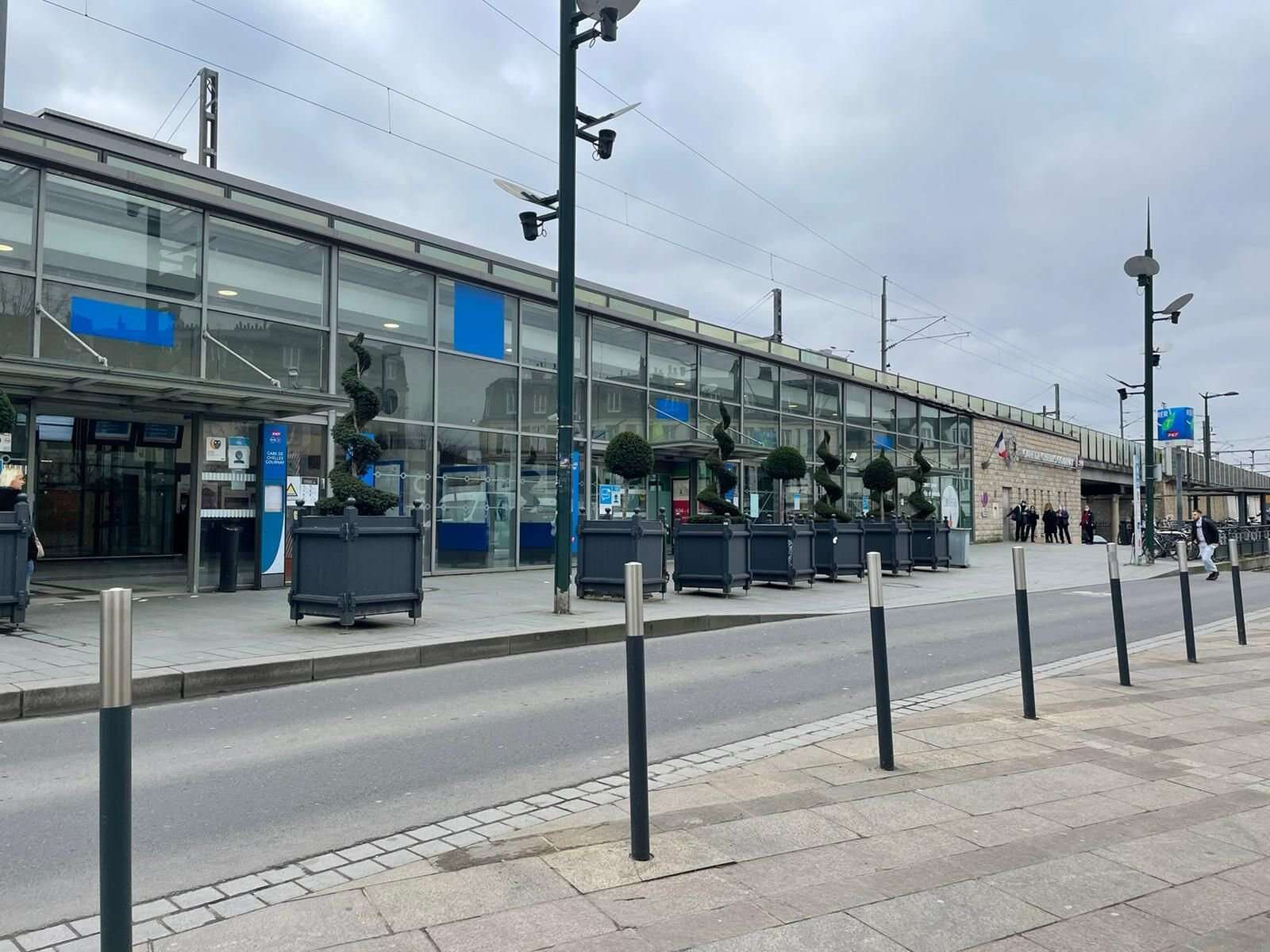 Ligne P : un homme poignardé, son frère frappé par un voyageur pour une place dans un train à Chelles