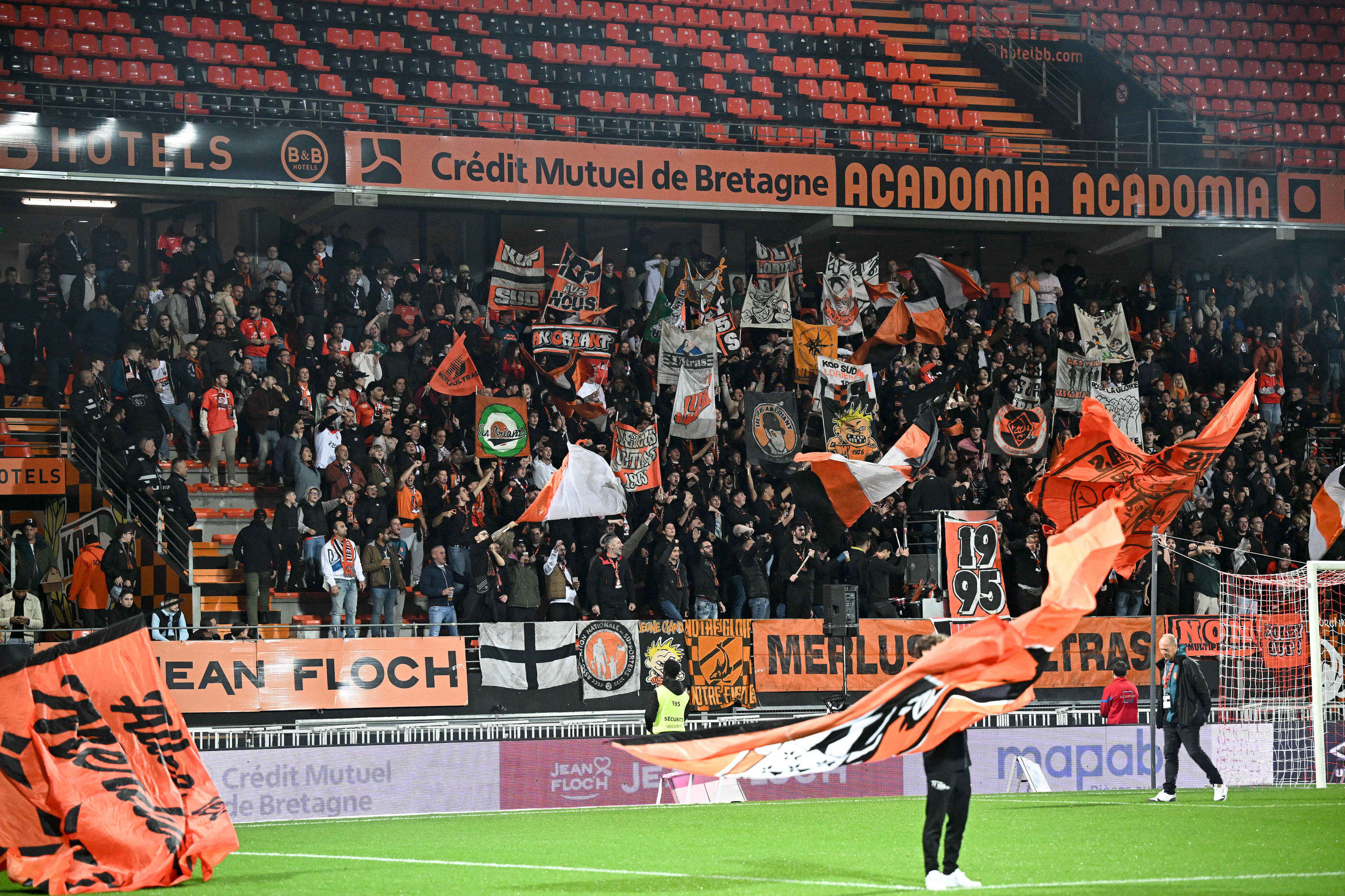 Ligue 2 : deux supporters du FC Lorient condamnés pour violences