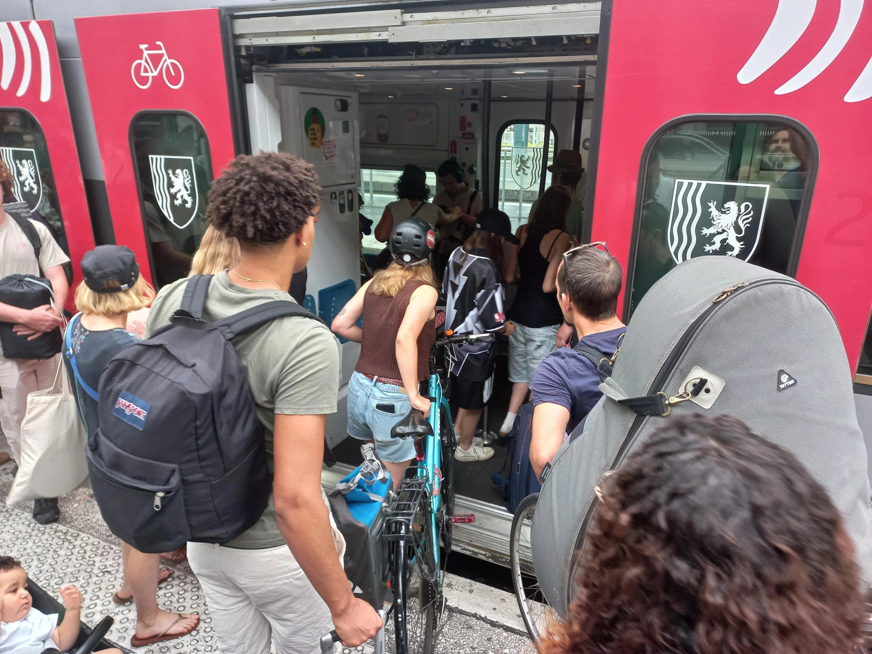 « Payer 3 euros pour ça ! » : la mobilité douce à l’épreuve des vacances en Nouvelle-Aquitaine…