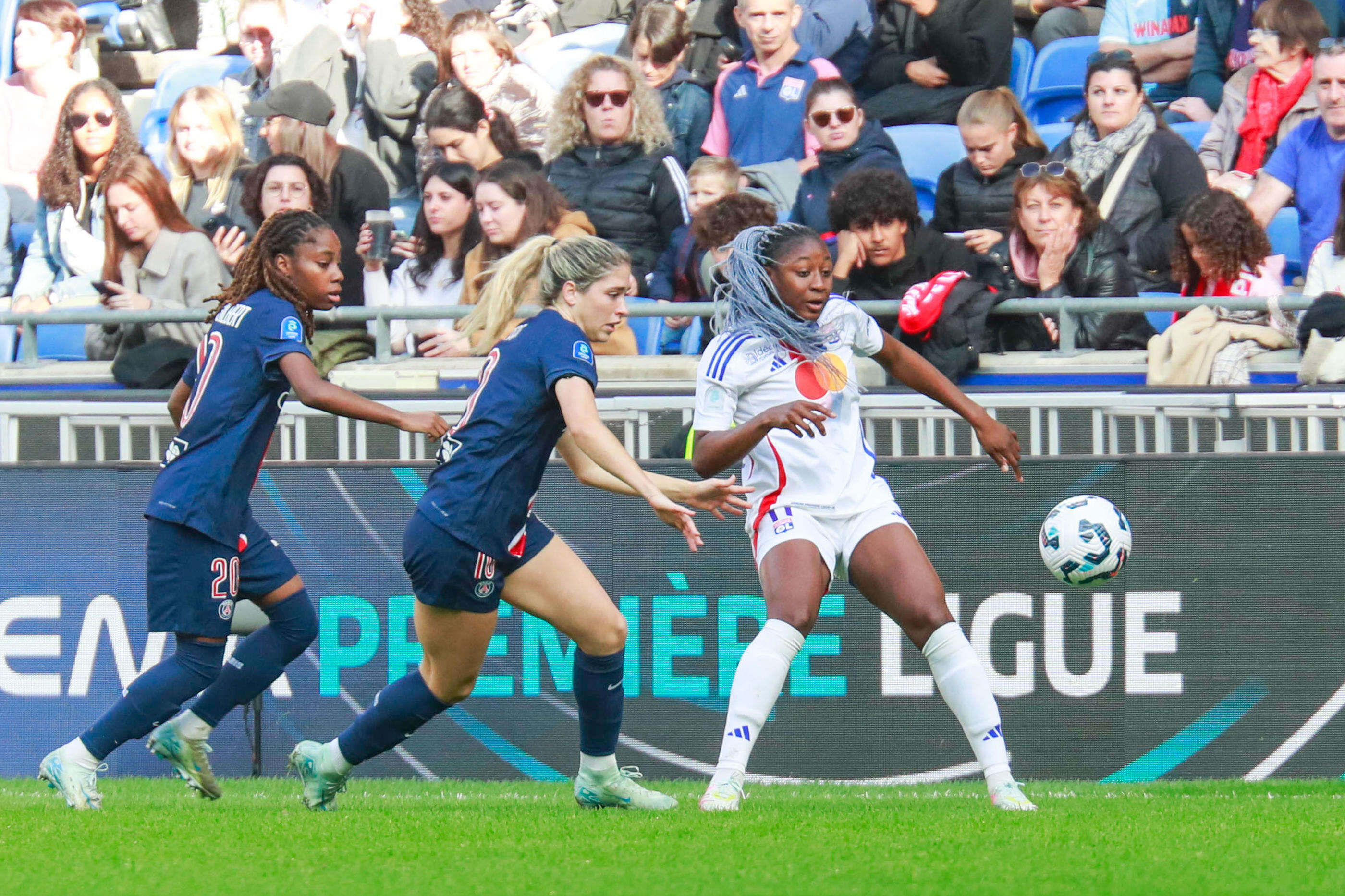 Lyon-PSG féminin (1-0) : logiquement battues, les Parisiennes perdent la tête du championnat