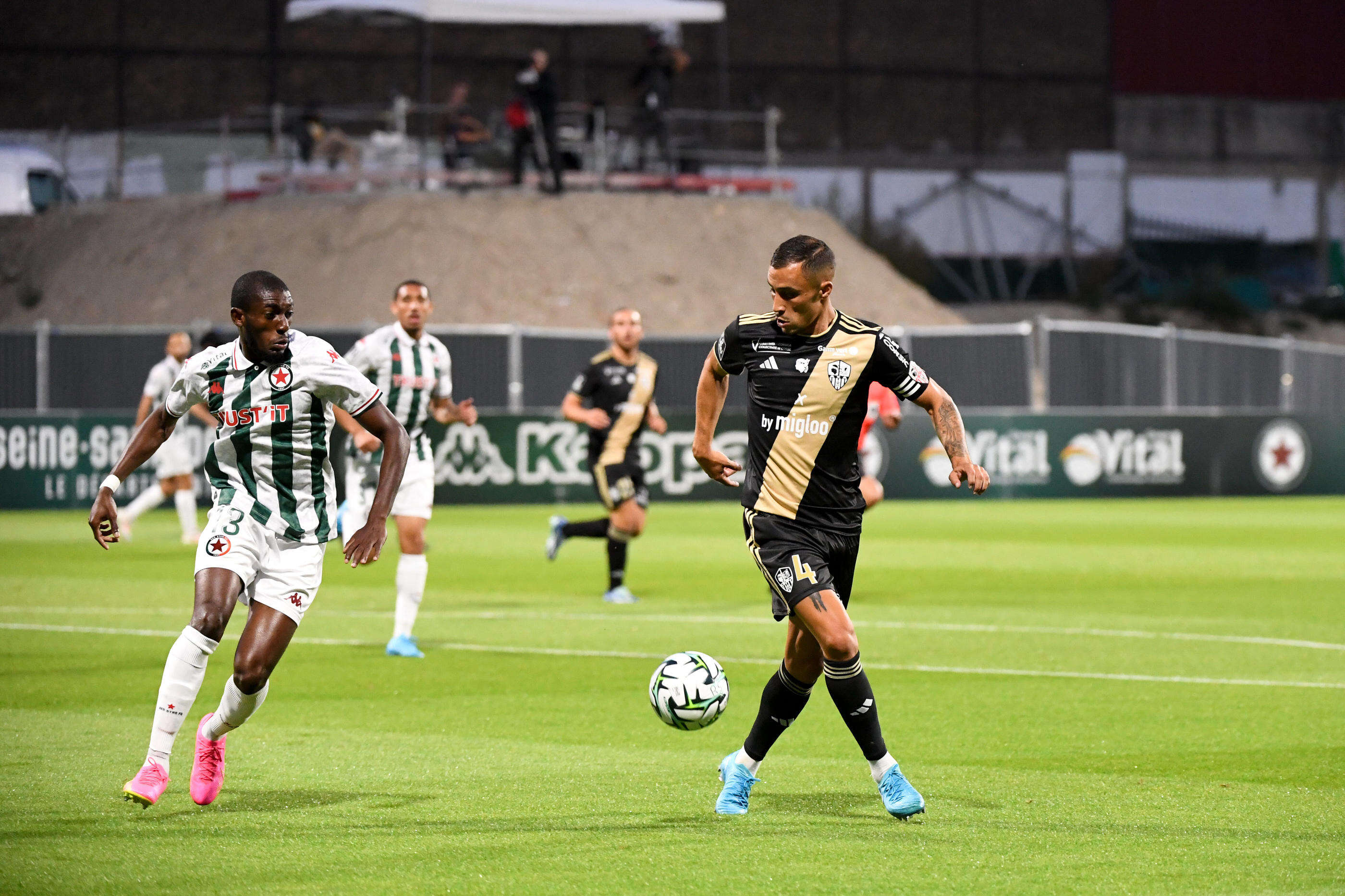 Ligue 2 : dans une drôle d’ambiance, le Red Star lance sa saison contre Ajaccio