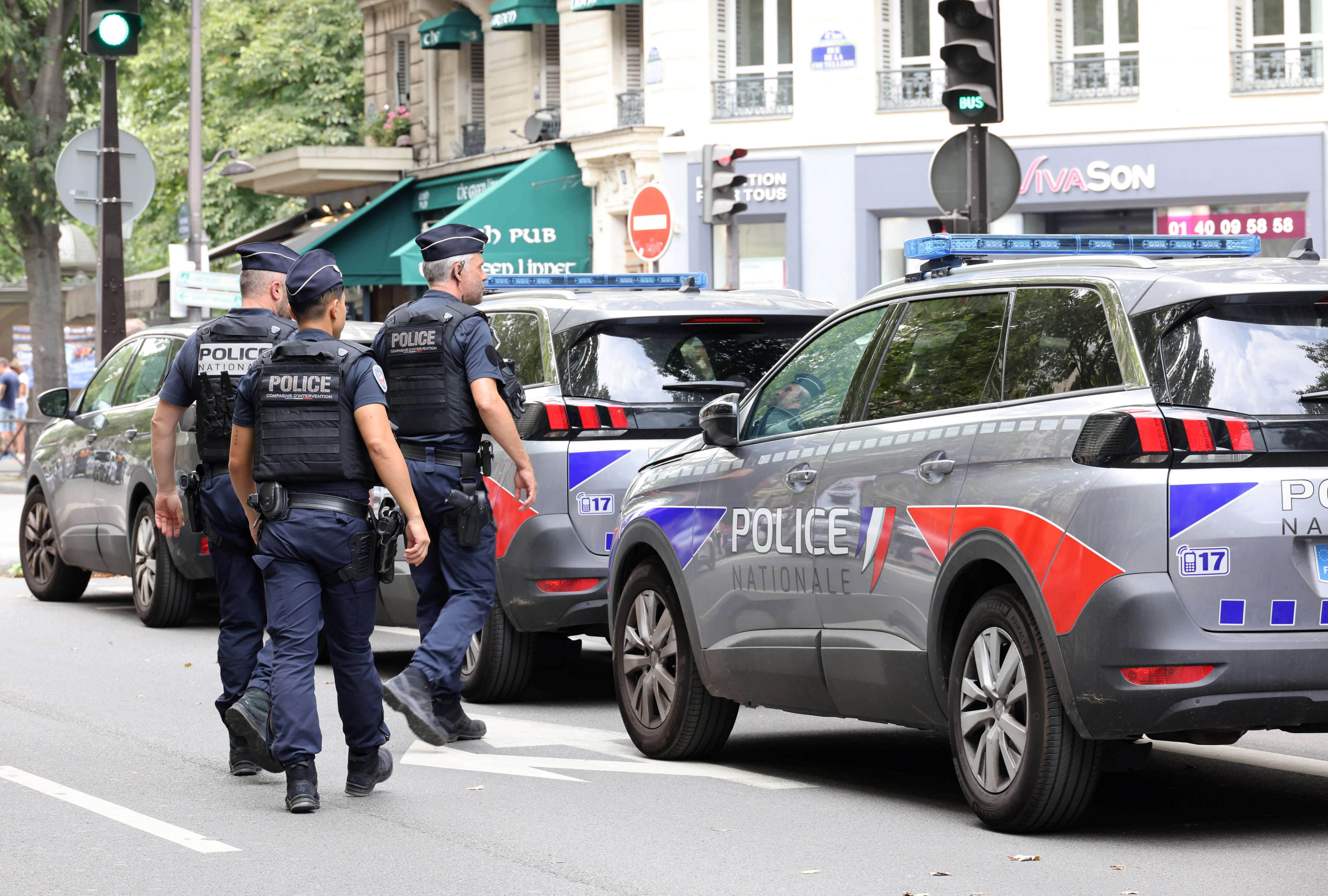 Paris : un automobiliste refuse d’obtempérer et percute quatre personnes