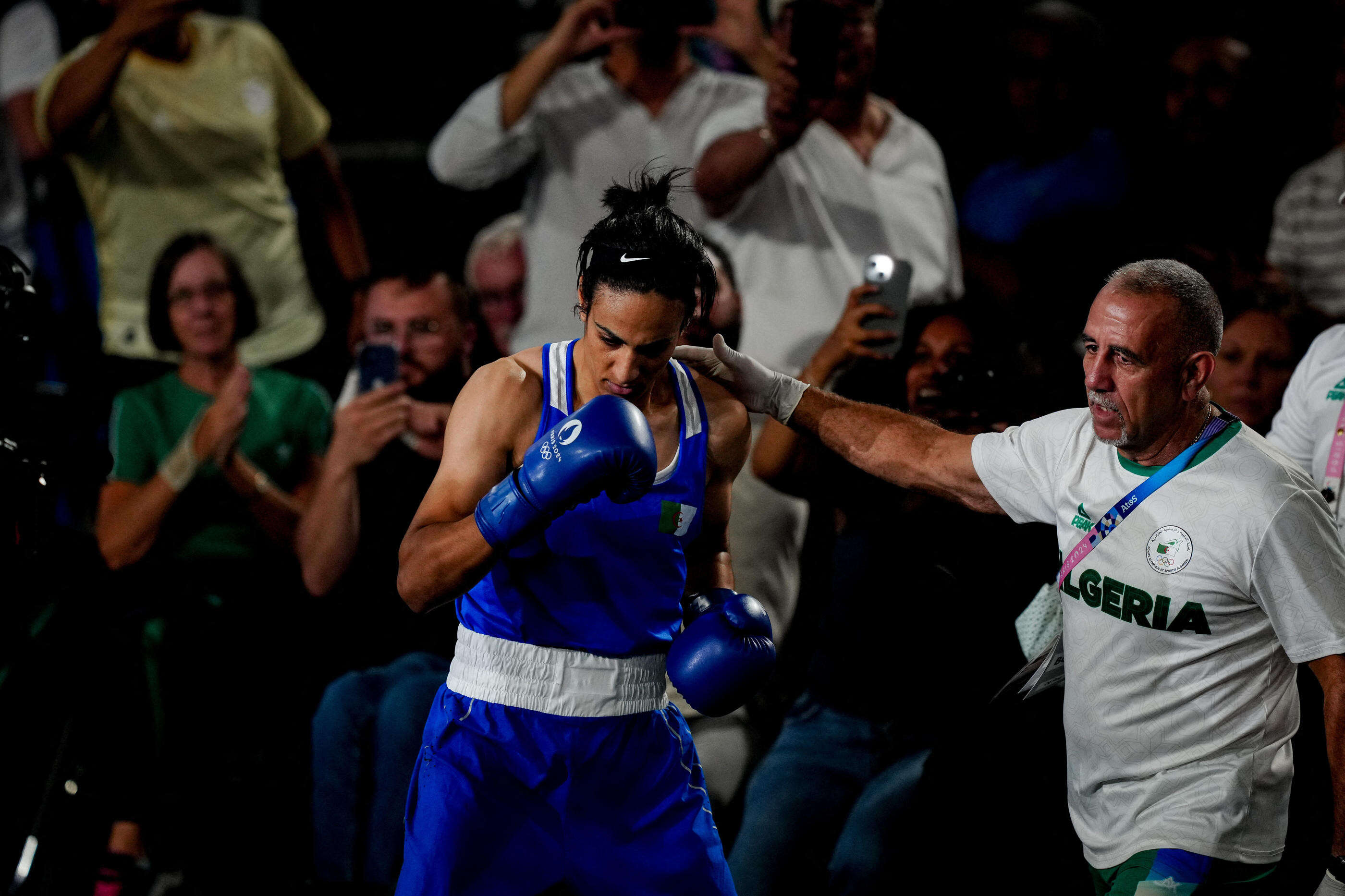 Boxe : l’Algérienne Imane Khelif, star des JO de Paris, va passer professionnelle