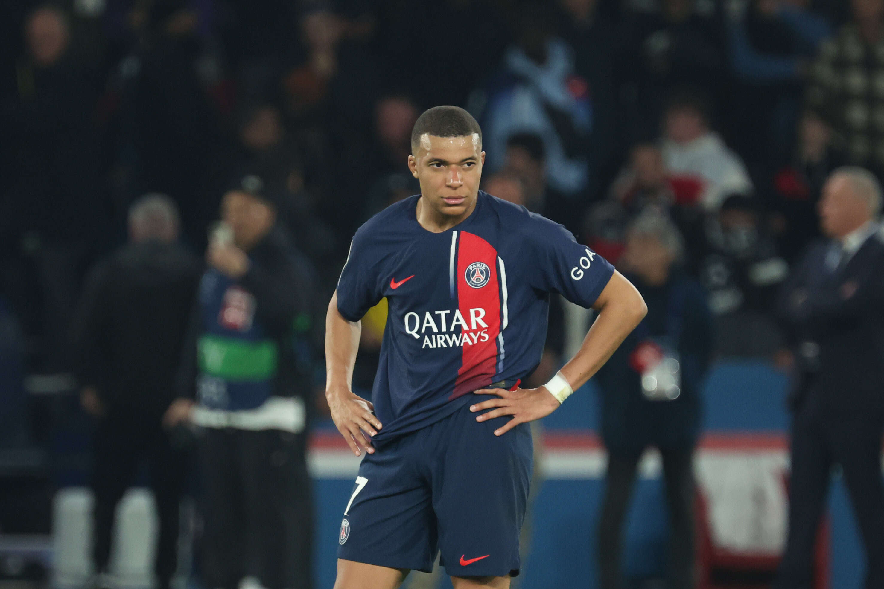 « Maintenant, c’est vraiment fini » : la presse étrangère réagit à l’annonce du départ de Kylian Mbappé du PSG