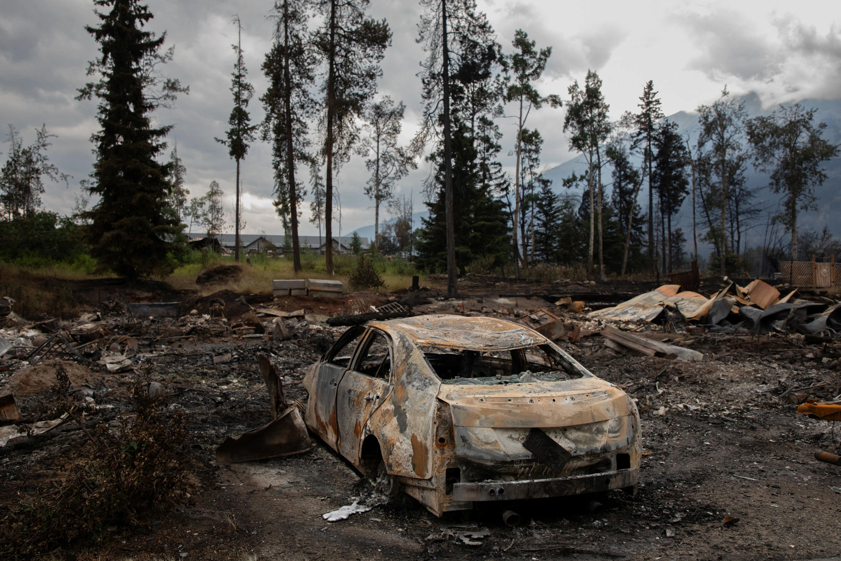 Canada : un incendie « hors de contrôle » ravage le parc naturel de Jasper, des dizaines de milliers d’évacués