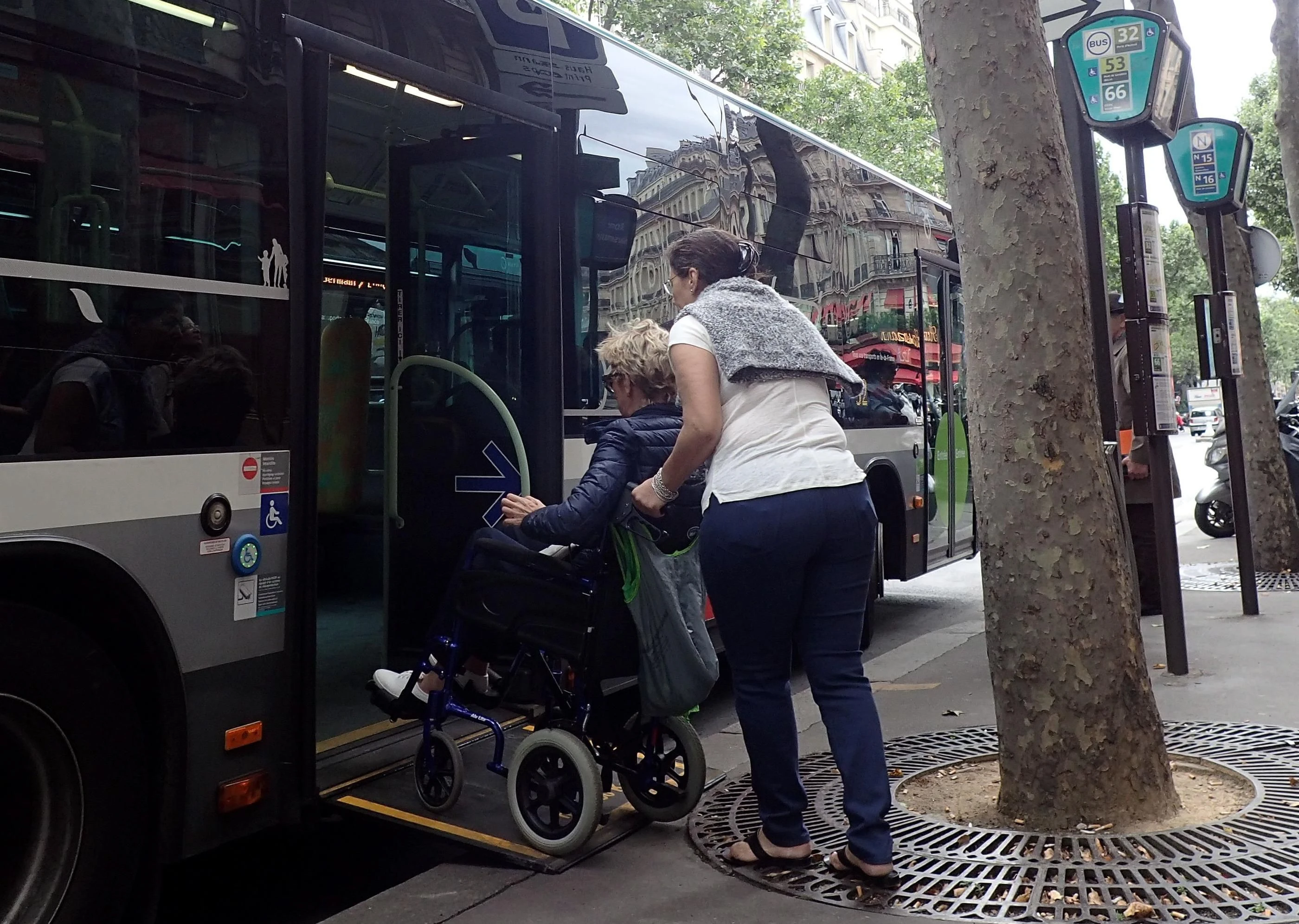 Paris : 100 % des lignes de bus accessibles aux personnes à mobilité réduite, annonce la Ville