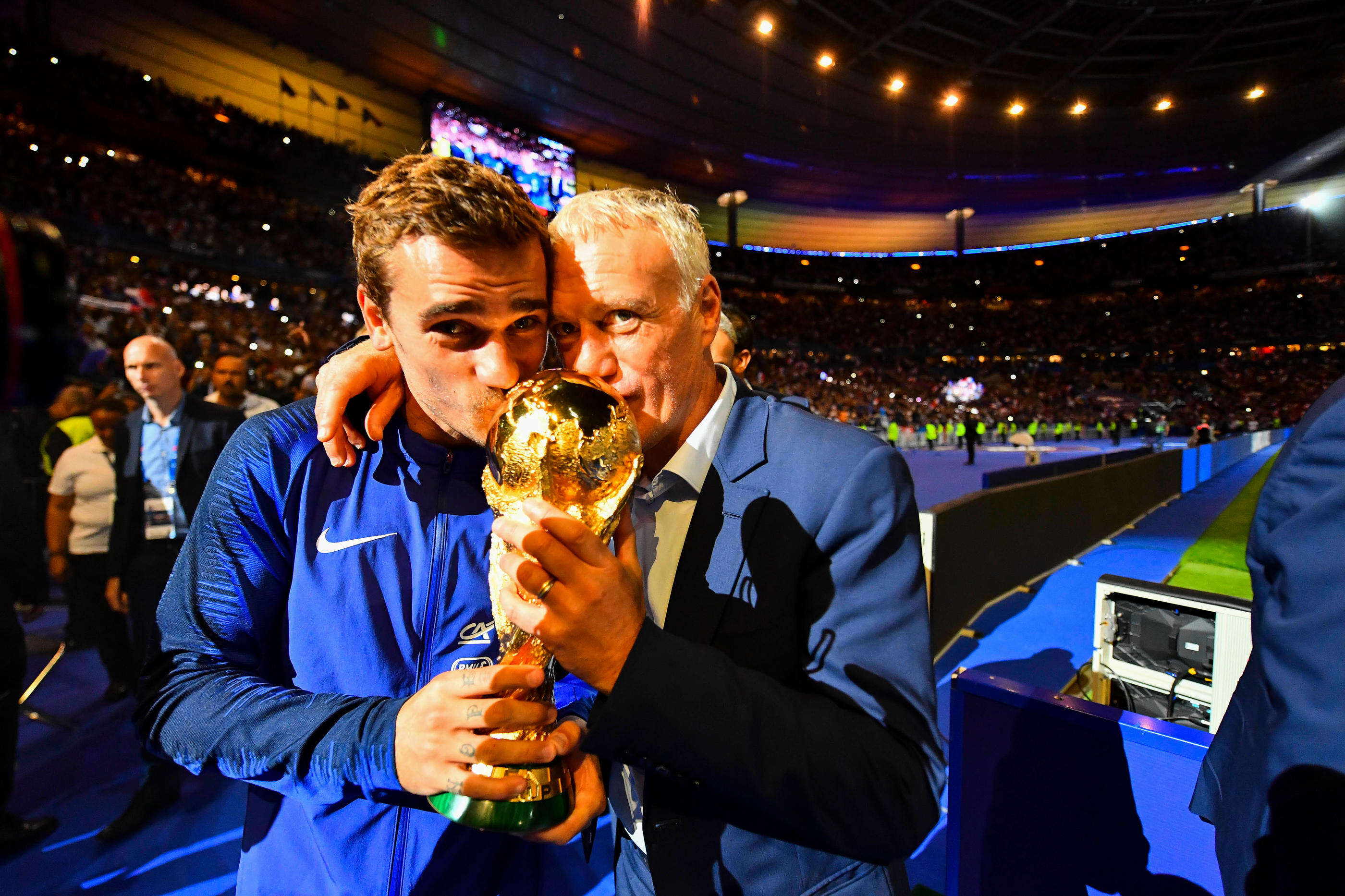 Retraite internationale de Griezmann : « Il n’a jamais triché », l’hommage de Didier Deschamps à son « chouchou »