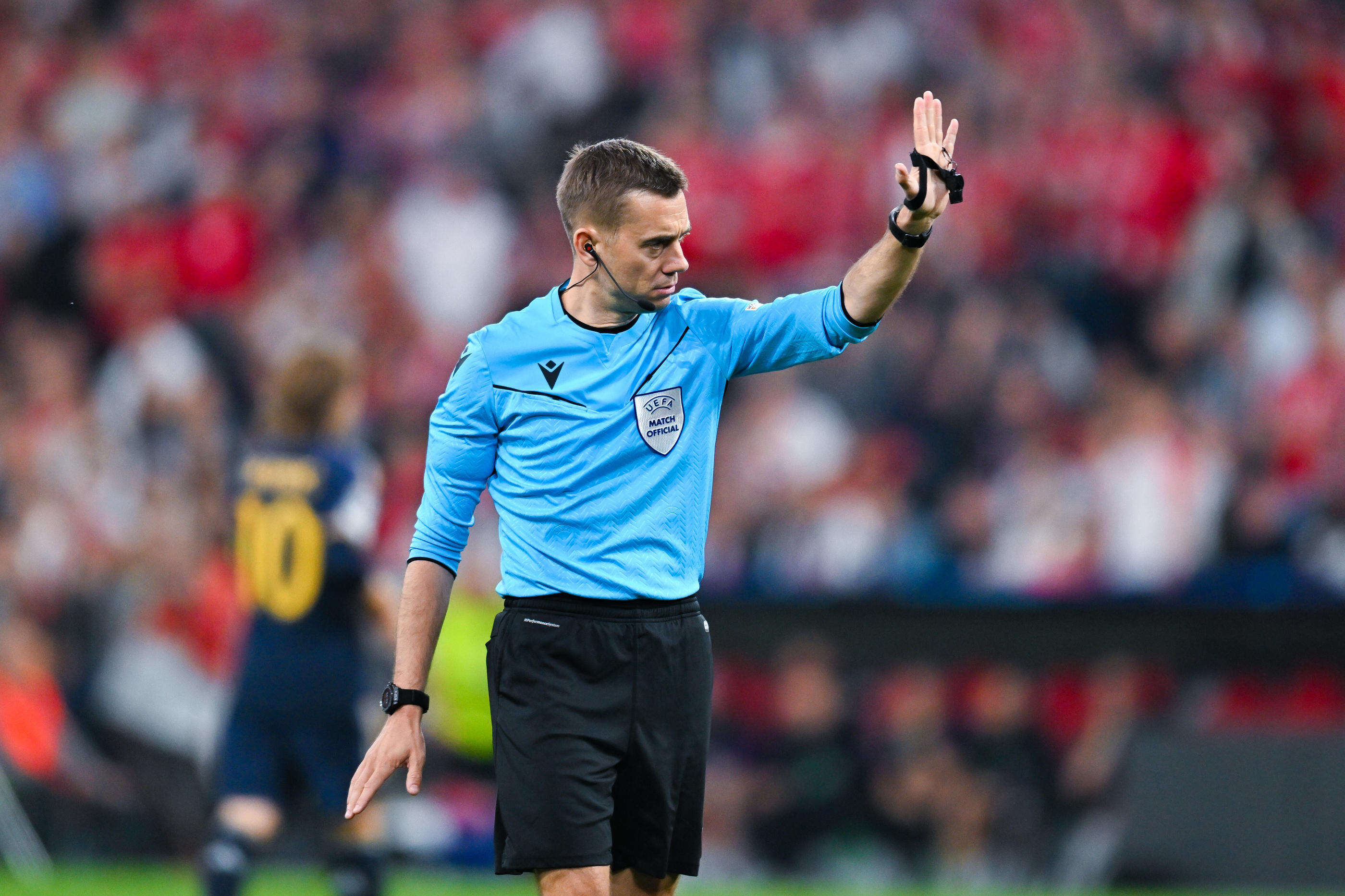 Euro 2024 : Clément Turpin désigné pour arbitrer le match d’ouverture entre l’Allemagne et l’Écosse