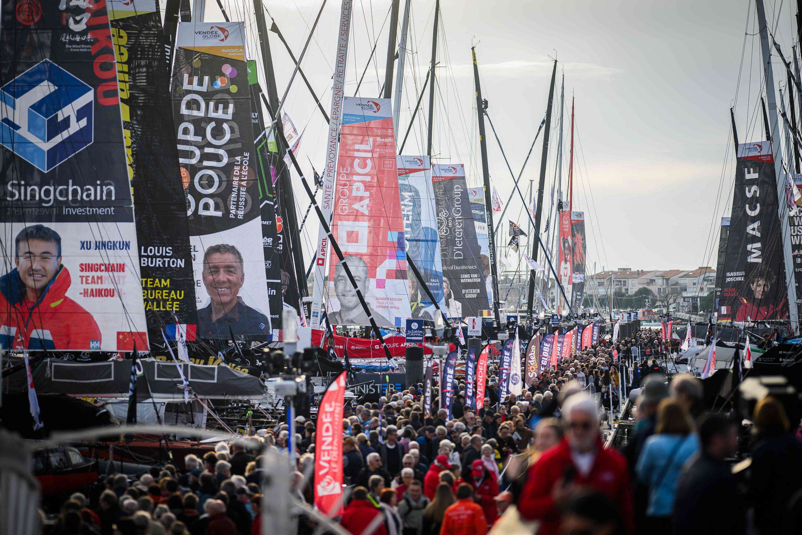 Vendée Globe 2024 : films, livres, BD, album Panini… quand la passion de la voile se décline sous toutes les formes