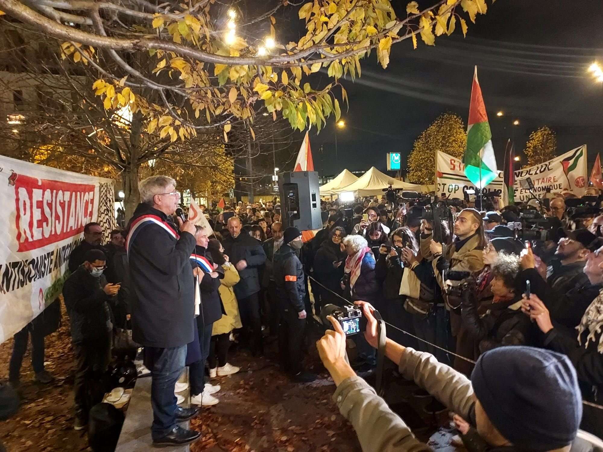 À 2 km du Stade de France, un rassemblement s’est tenu pour dire « non au match France – Israël »