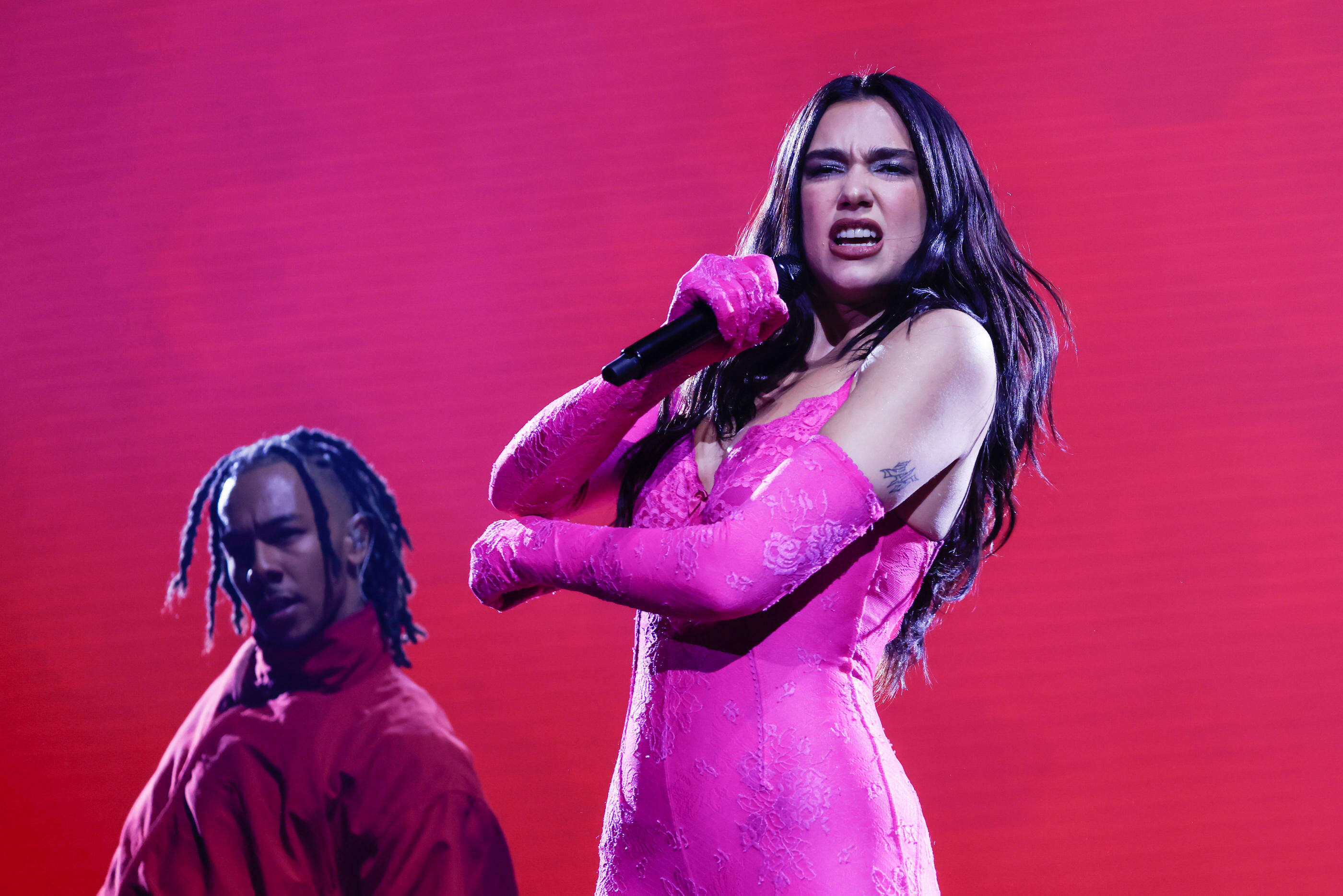 « Je suis dégoûtée » : Dua Lipa annule l’étape en Indonésie de sa tournée asiatique pour des raisons de sécurité