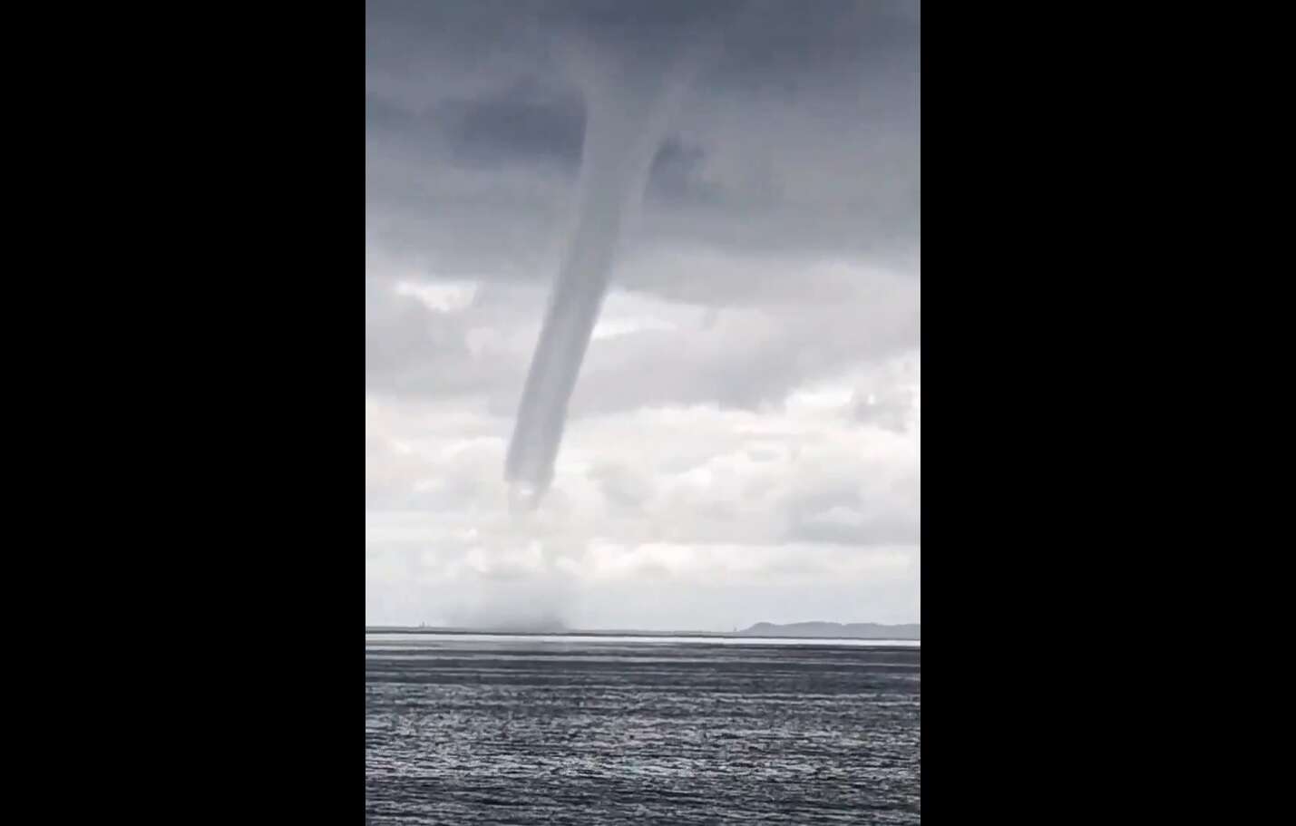 Une impressionnante trombe marine observée au large de Quiberon