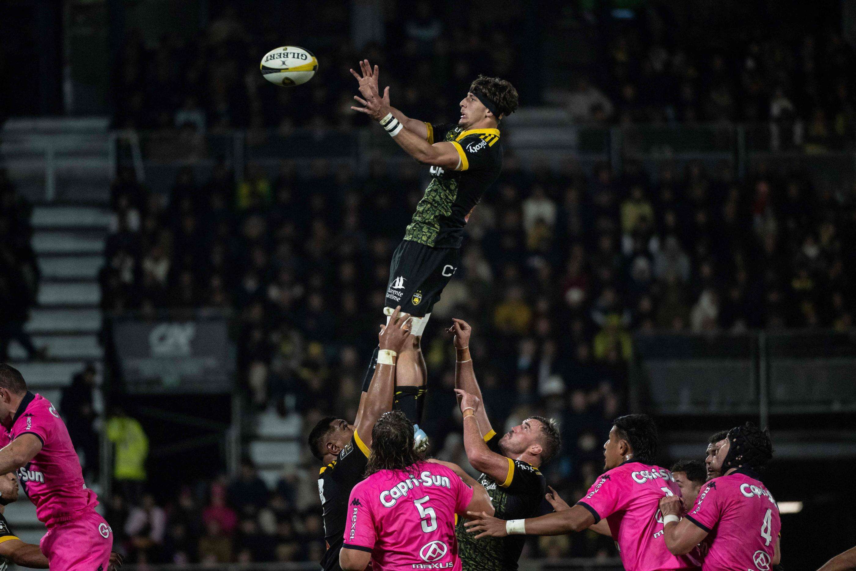 La Rochelle - Stade Français (35-18) : un essai et une ovation pour Oscar Jegou de retour à la compétition