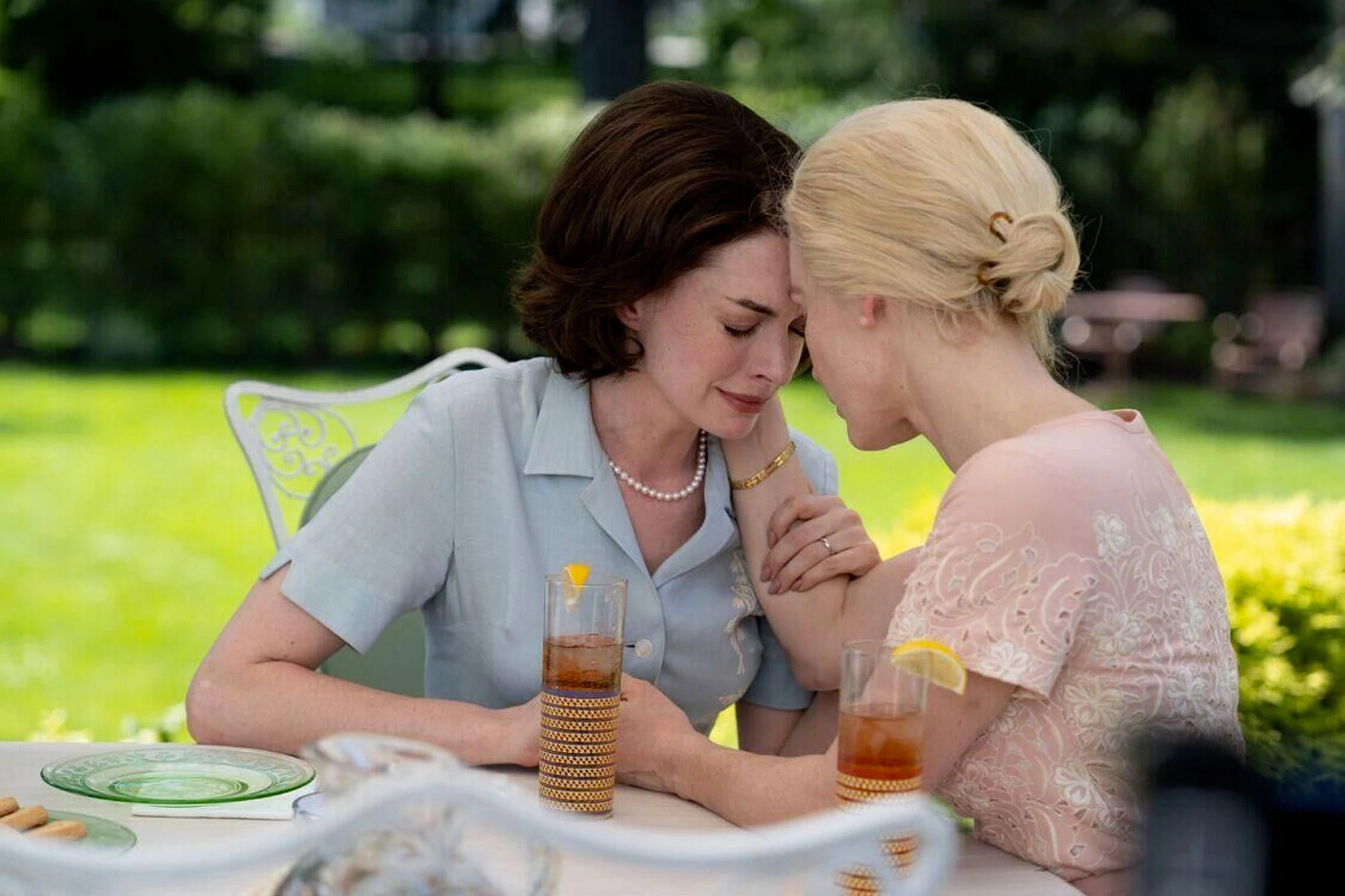 « Derrière la haine » sur Prime Video : Anne Hathaway et Jessica Chastain dans un thriller à frémir