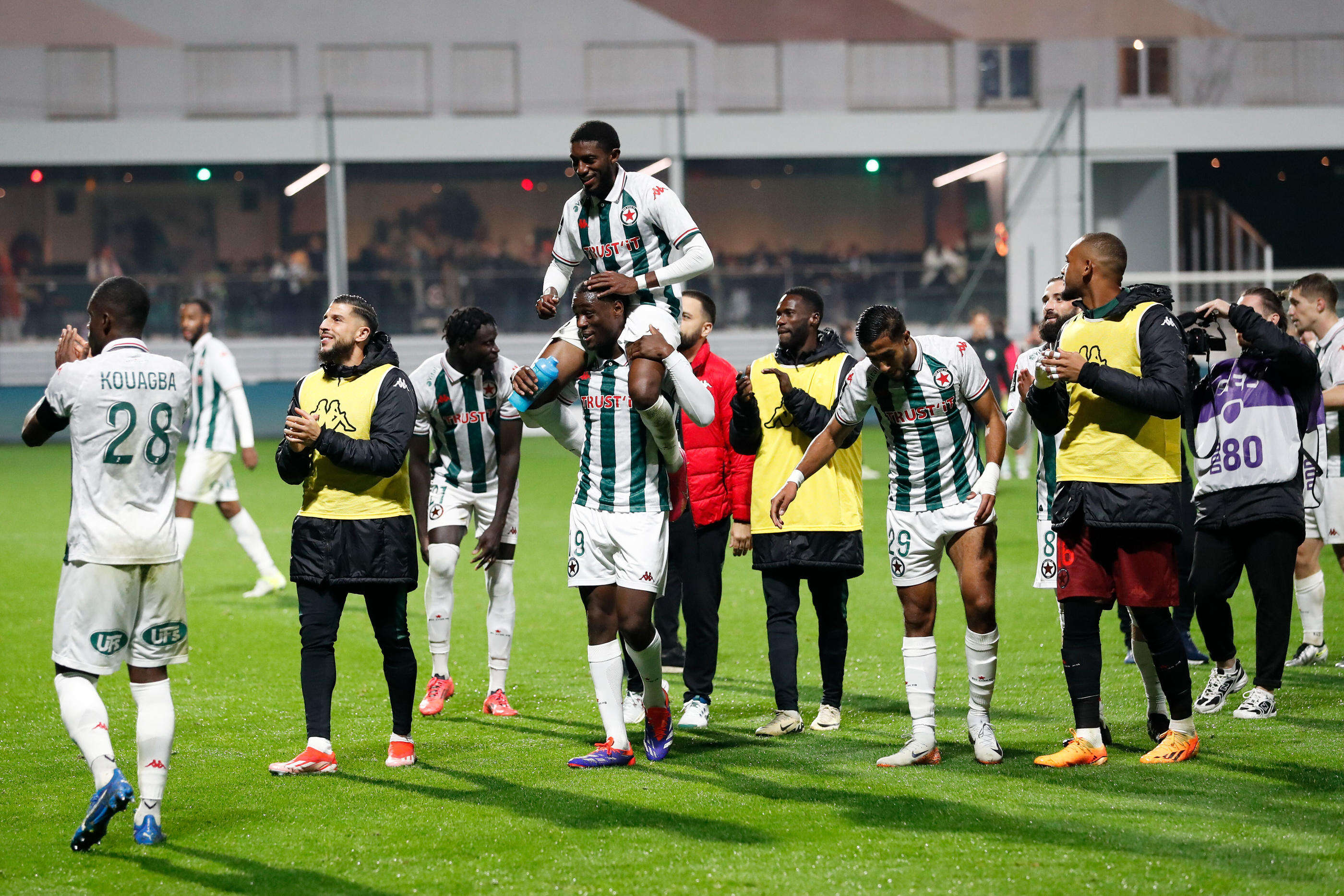 Ligue 2 : « Pas croire que ça va être facile », prévient le coach du Red Star avant d’affronter Martigues