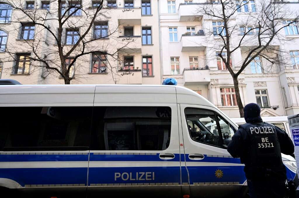 Allemagne : une vaste opération de police à Munich, un individu blessé par la police près d’un centre sur le nazisme