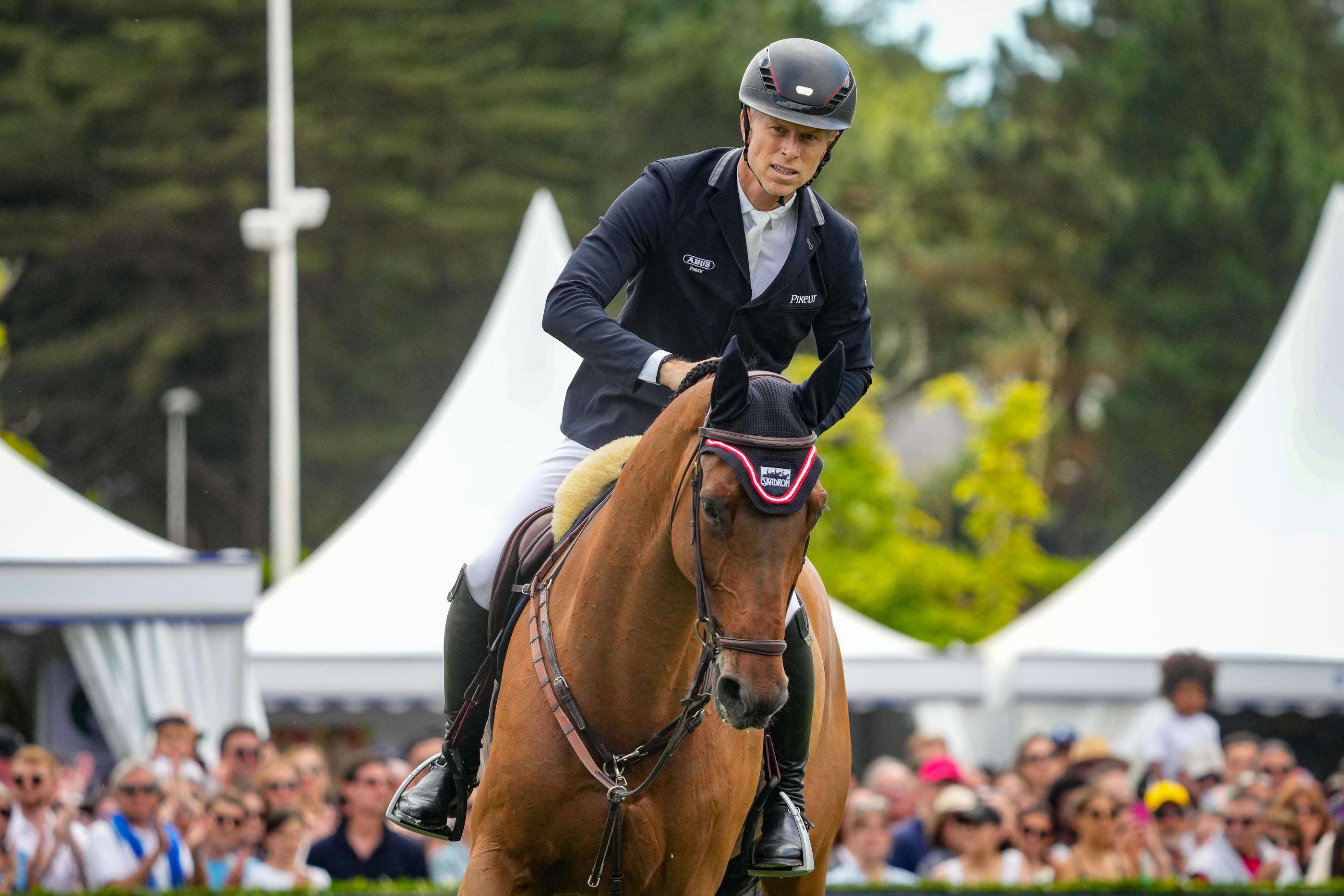 JO Paris 2024 : le numéro 3 mondial du saut d’obstacles Max Kühner accusé de maltraitance sur son cheval