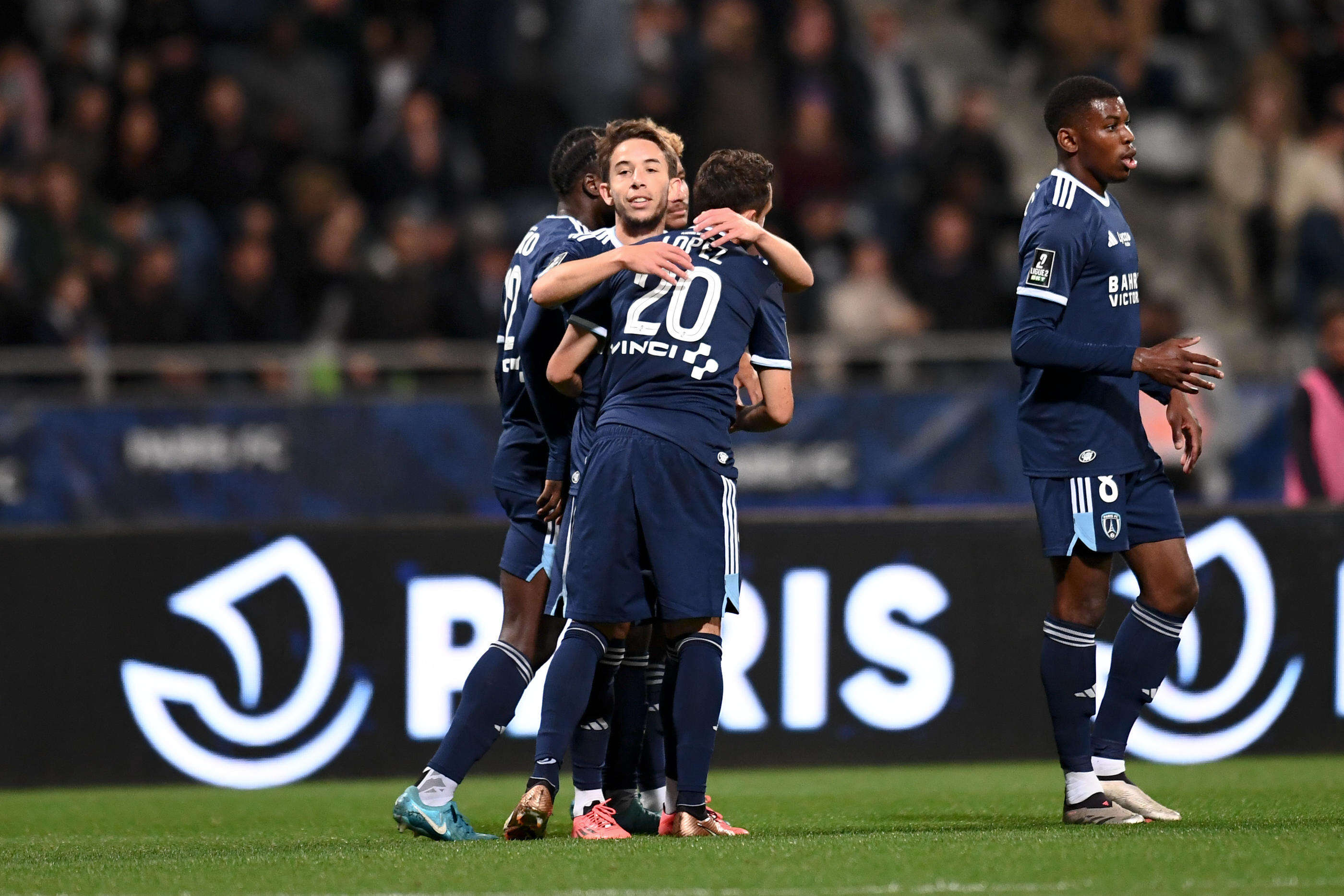 Paris FC - Guingamp (2-0) : emmenés par les frères Lopez, les Parisiens renouent avec la victoire