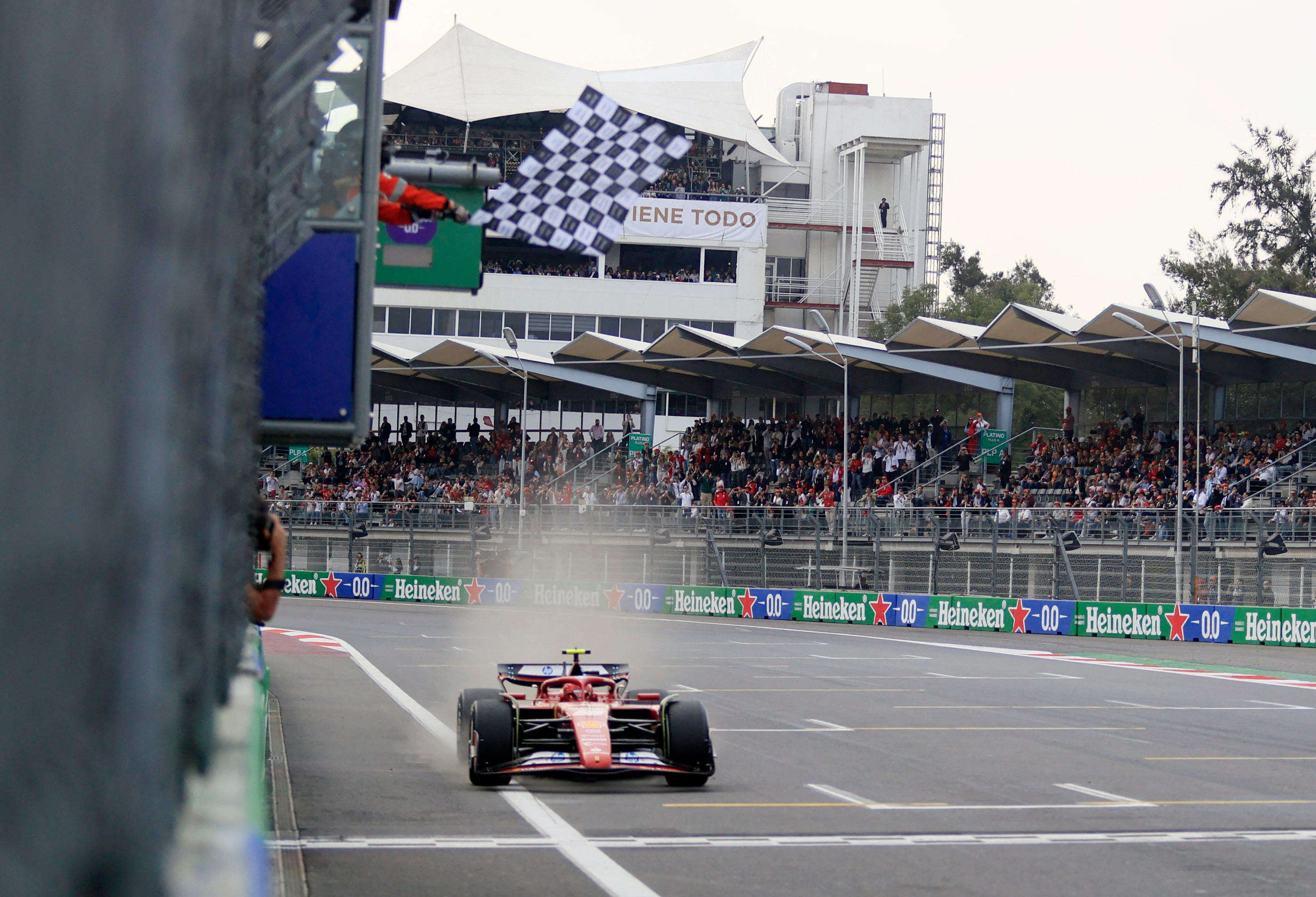 Formule 1, GP du Mexique : Sainz fait briller Ferrari, Norris profite des pénalités contre Verstappen