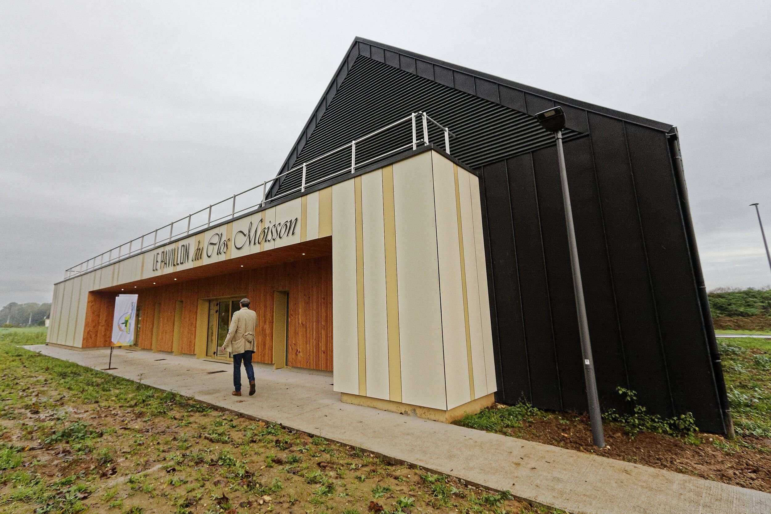 « Un endroit pour se retrouver, voir des amis » : dans l’Eure, une cantine intergénérationnelle pour rompre l’isolement