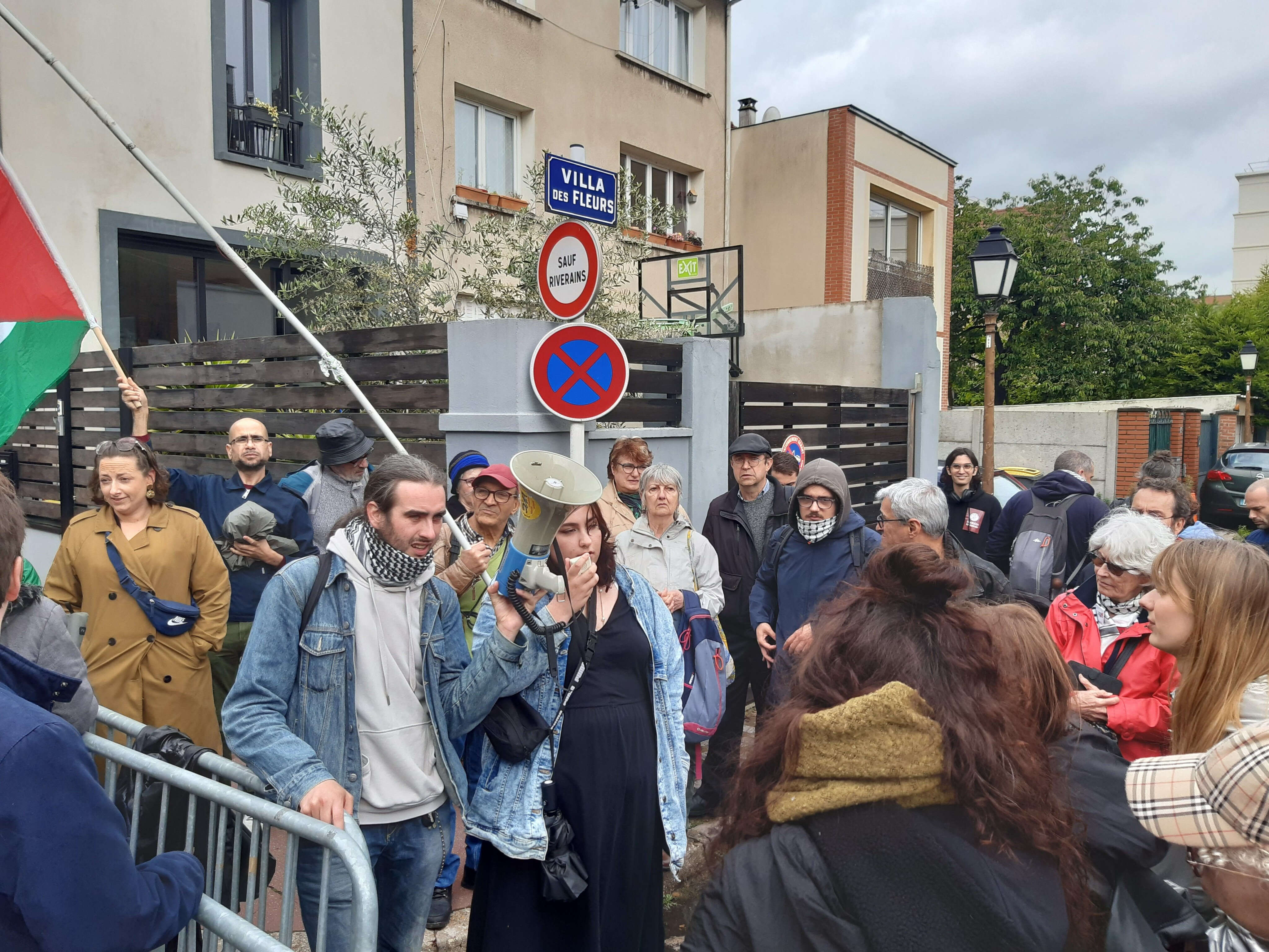 Blocus du lycée de Montrouge pour un cessez-le-feu à Gaza : relaxe et abandon de charges pour deux lycéennes