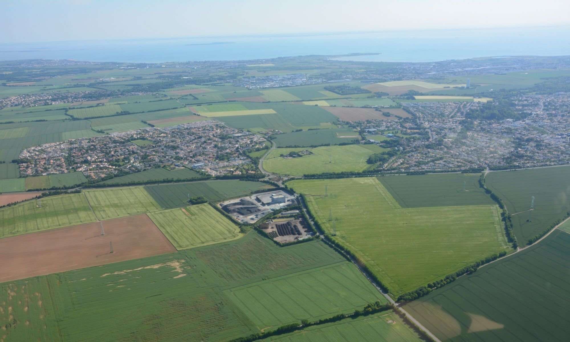 Près de La Rochelle, la future aire pour gens du voyage près d’une usine d’enrobés routiers fait tousser