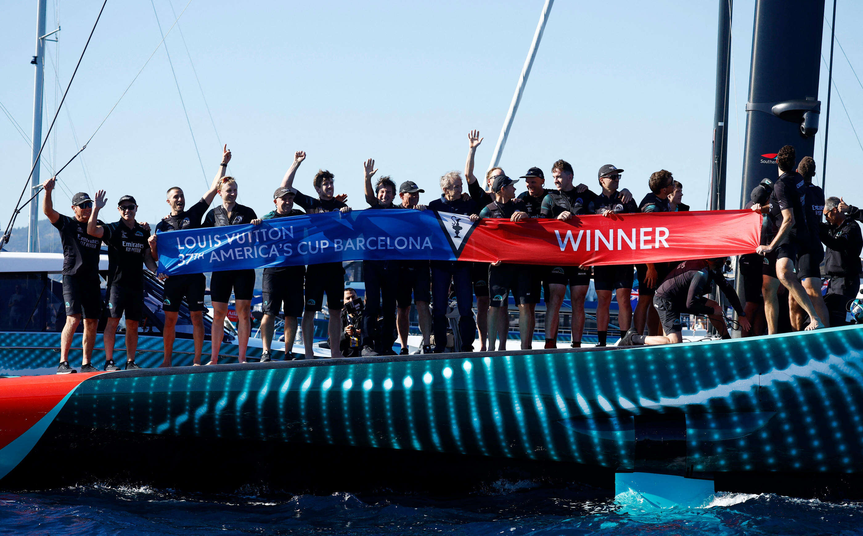 Coupe de l’América : Emirates Team New Zealand domine Ineos Britannia et conserve son titre