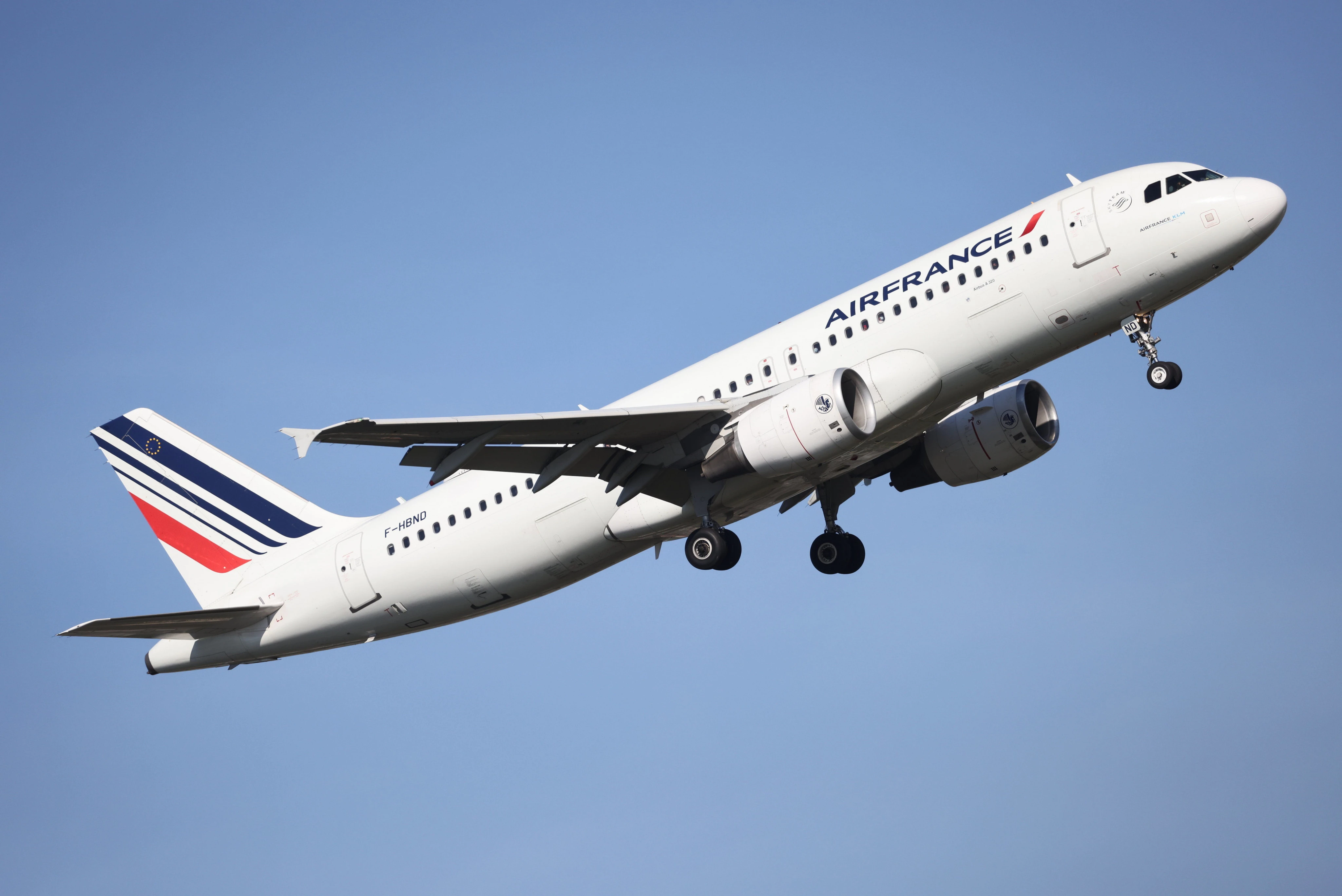 Orly et Roissy : les répétitions pour les Jeux olympiques et le défilé du 14 juillet provoquent d’importants retards
