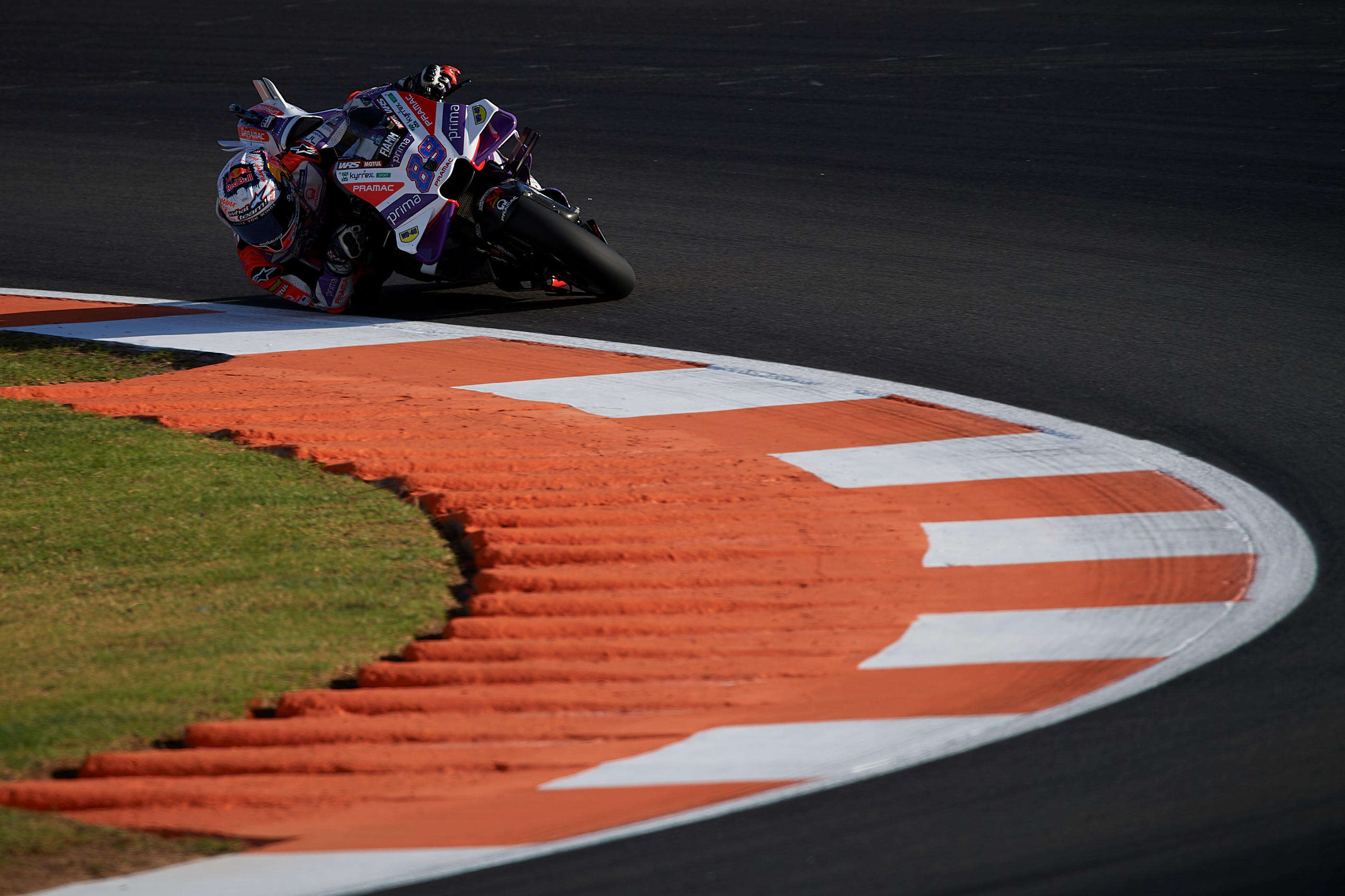 Moto GP : après les inondations dévastatrices à Valence, la réparation du circuit en urgence « n’a aucun sens »