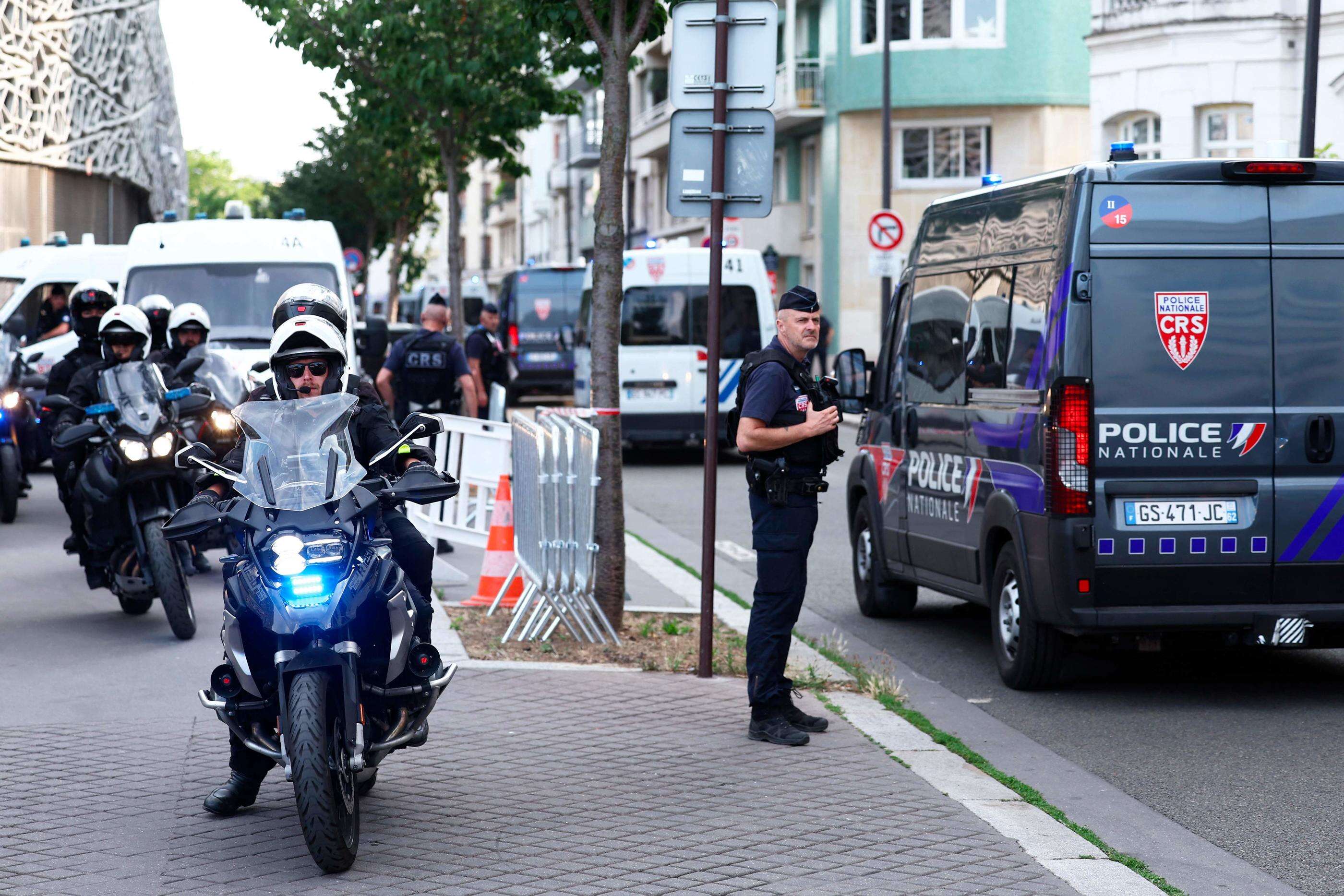 Paris : 14 militants d’Extinction Rébellion, soupçonnés d’avoir planifié des actions de sabotage, interpellés