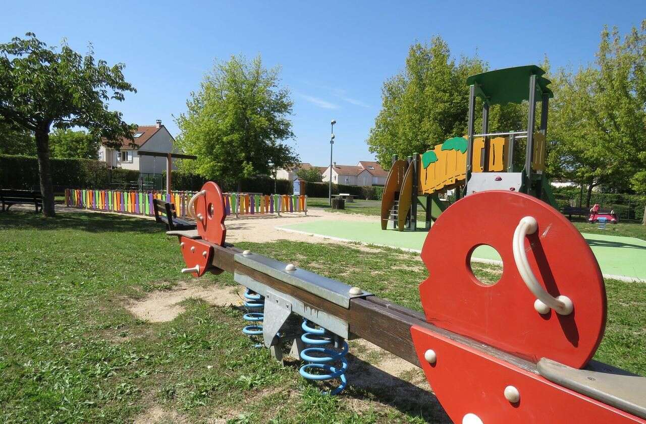 « Comment peut-on faire ça ? » : un enfant de 2 ans brûlé à la soude caustique à Toulouse, deux collégiens mis en cause