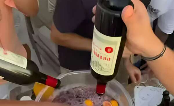 « Un truc de riches pour faire du buzz » : un restaurant cannois facture 120 000 euros une sangria à base de Petrus