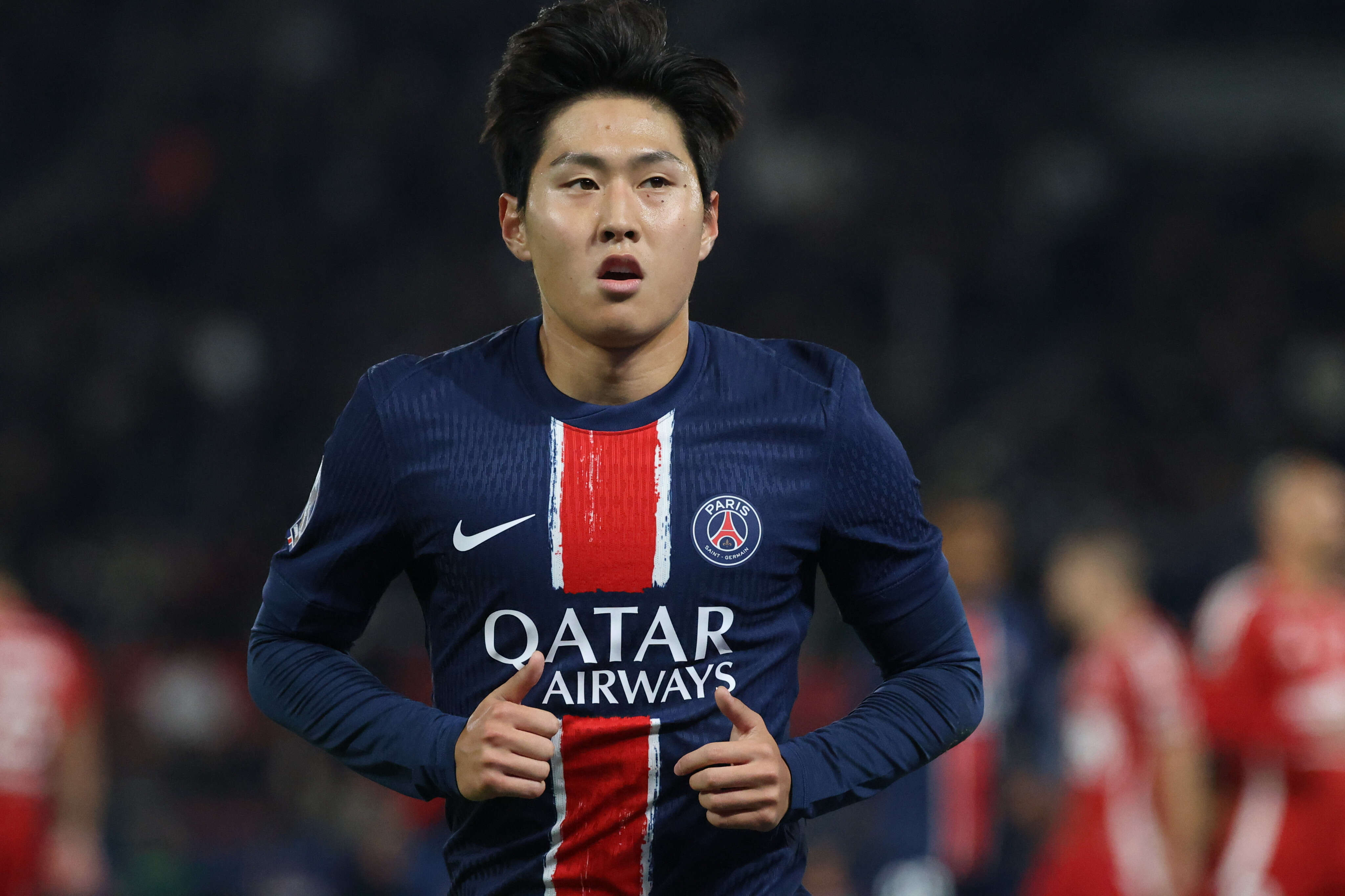 Football : le PSG exclut « définitivement » un supporter coupable de racisme envers Lee Kang-in