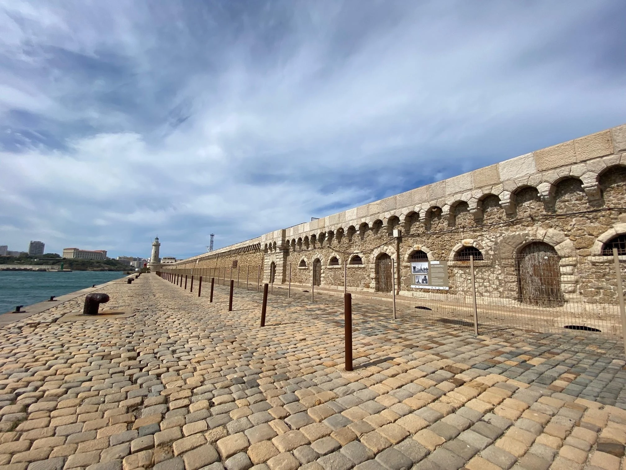 Nouveau point de vue sur Marseille : la cité phocéenne rouvre sa « digue du large » cet été