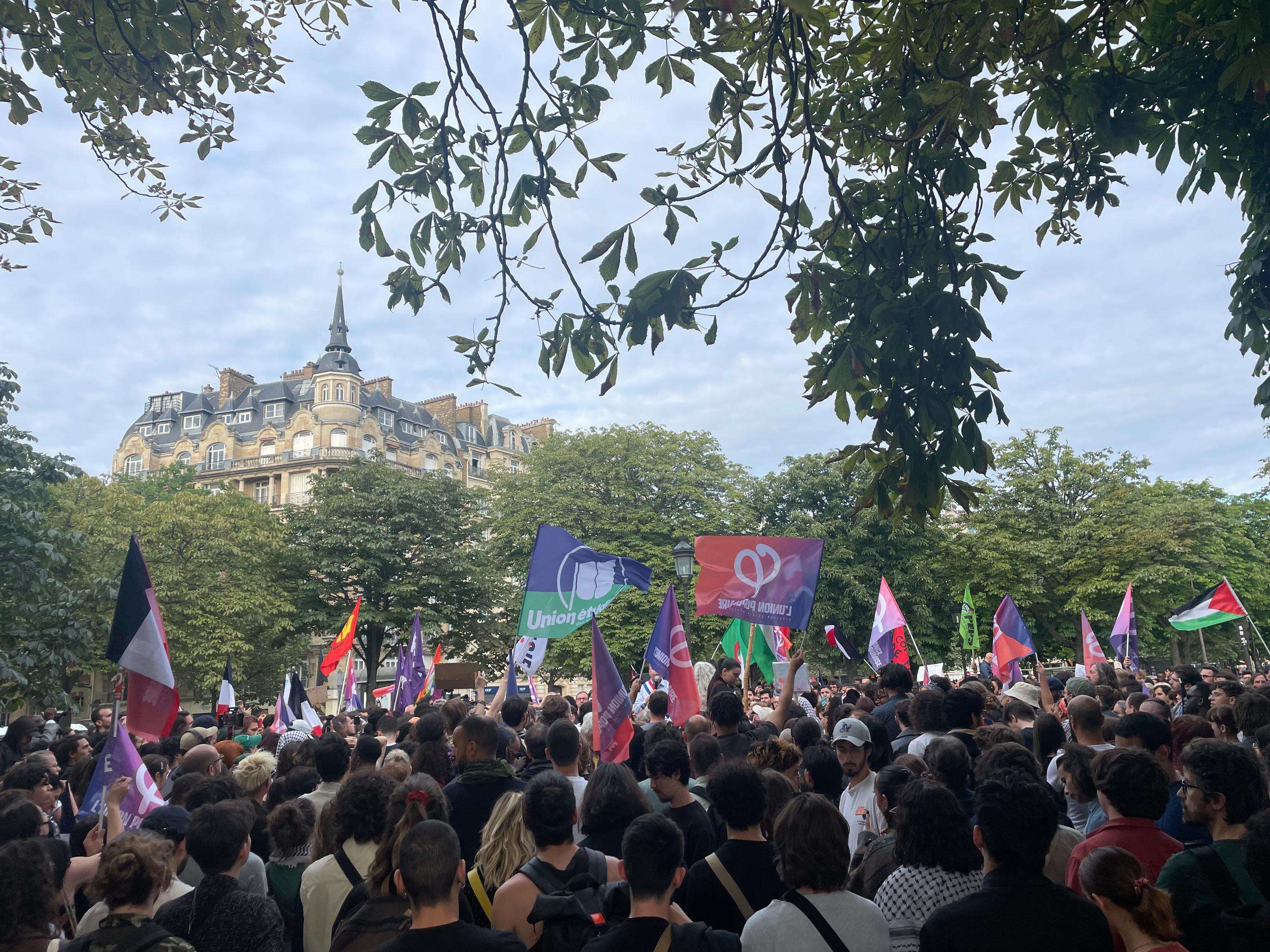 Quels sont les partis de gauche qui ont appelé à manifester le 7 septembre contre le « coup de force de Macron » ?