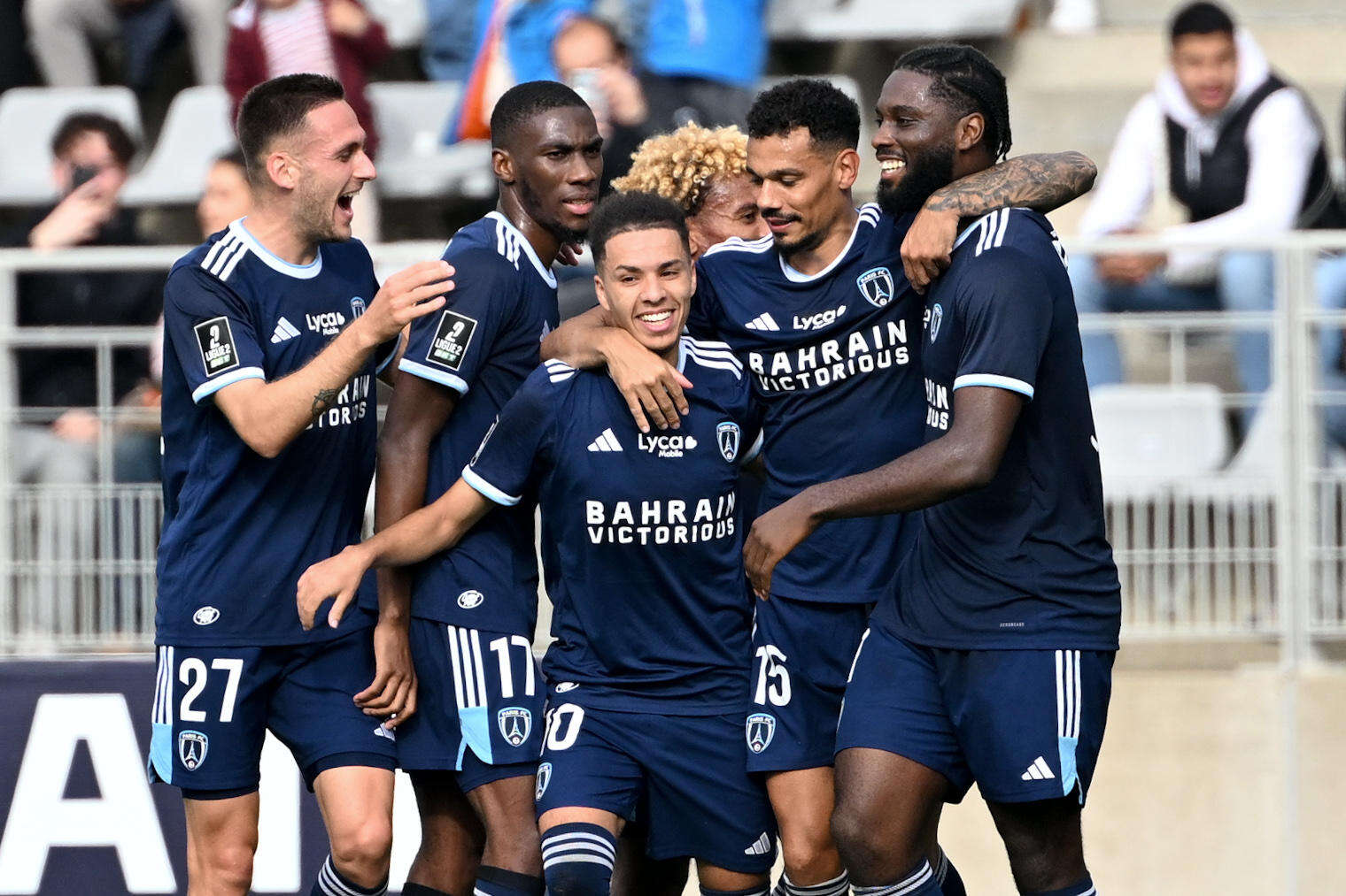 Paris FC - Grenoble (2-1) : devant plus de 15 000 spectateurs, les Parisiens consolident leur place de leader