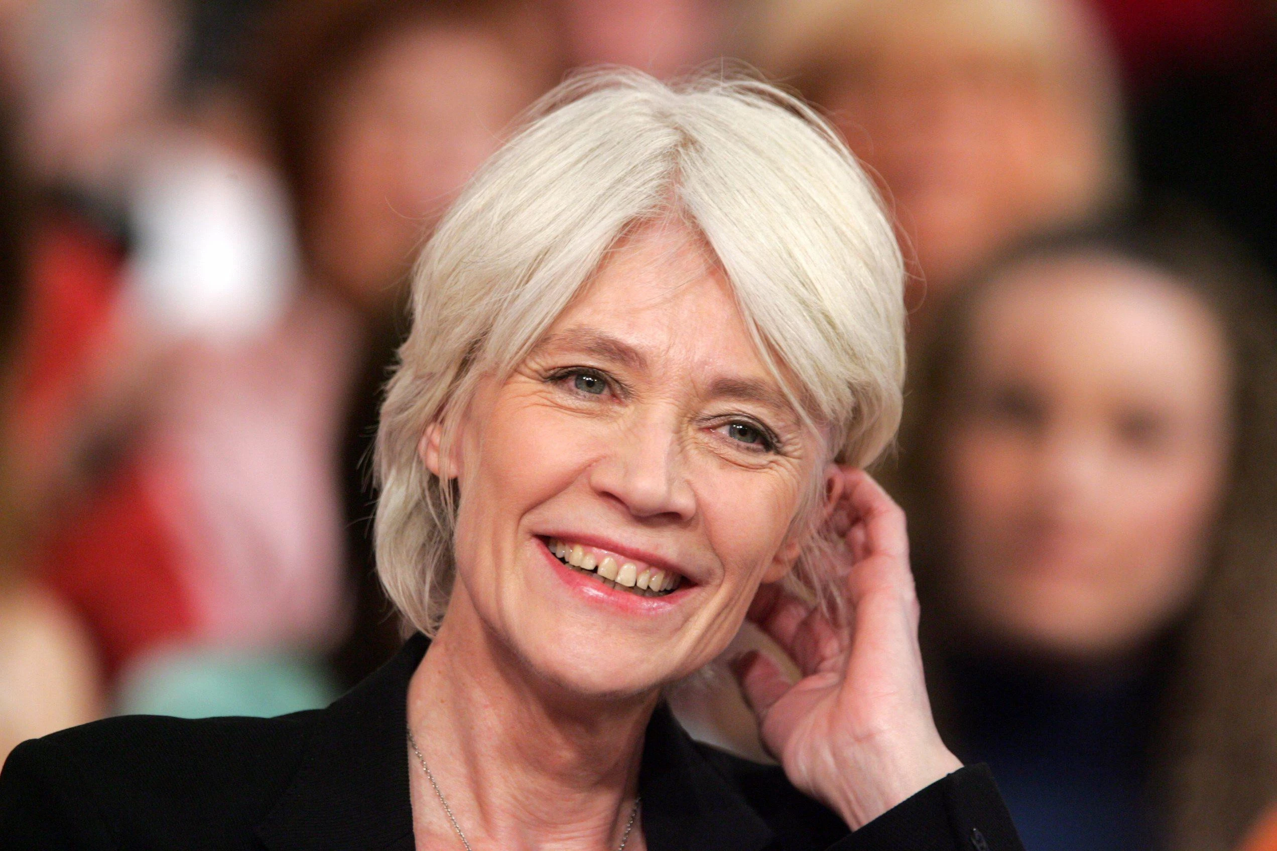 À Paris, ses voisins pleurent Françoise Hardy : « Elle était simple, elle faisait des compliments »
