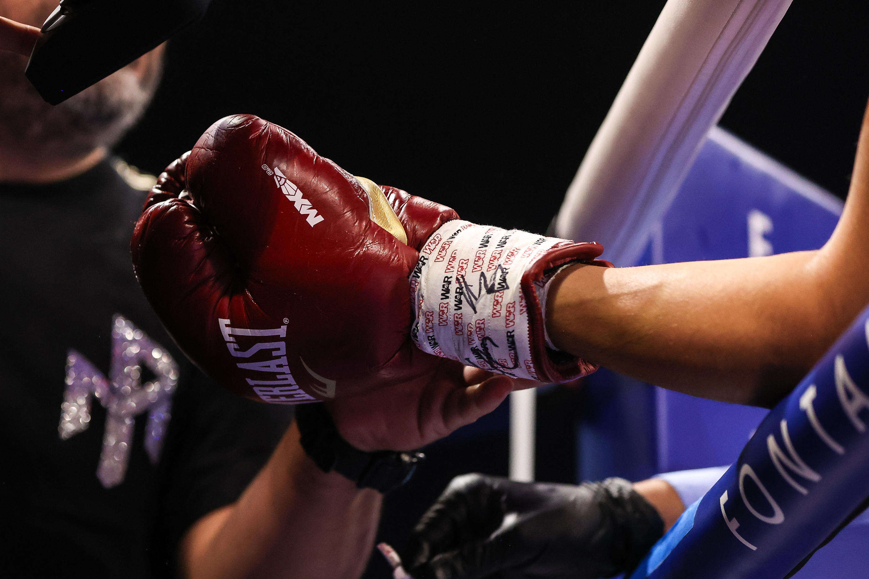 Boxe : Beterbiev unifie la catégorie des mi-lourds en dominant Bivol aux points