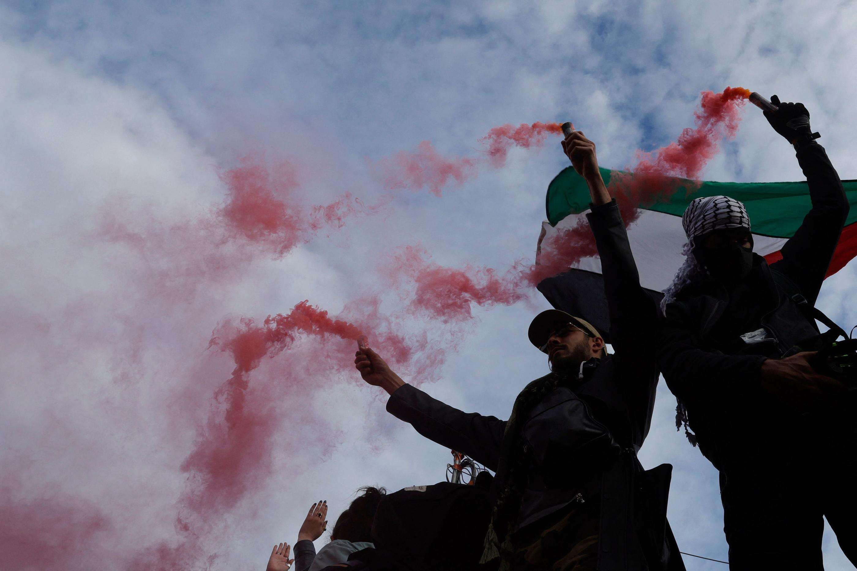 Il avait appelé à « mener l’intifada » en France… Elias d’Imzalène, militant pro-palestinien, sera jugé fin octobre à Paris