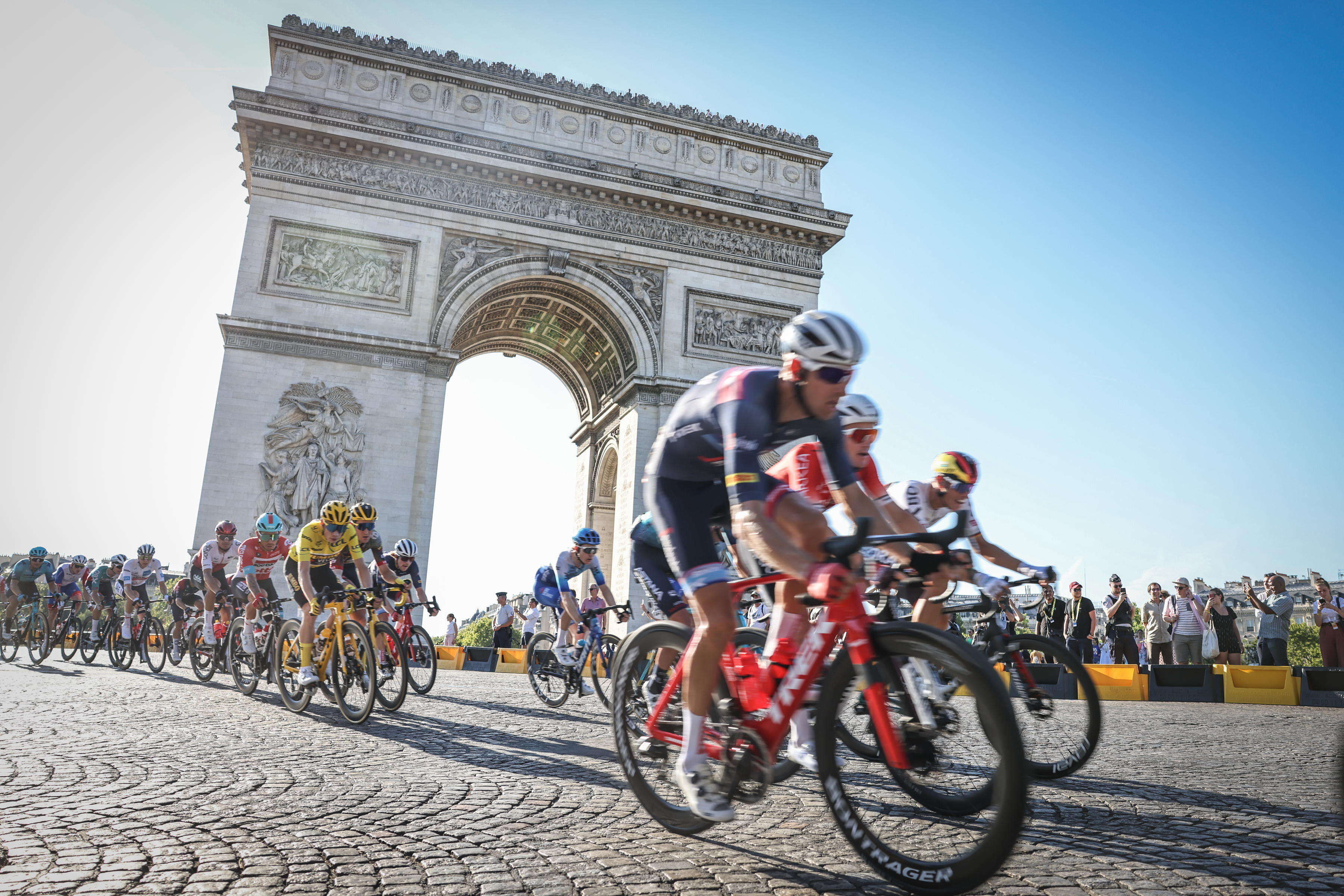 Tour de France 2025 : dans les Yvelines, Mantes-la-Ville en pôle pour accueillir le départ de la dernière étape