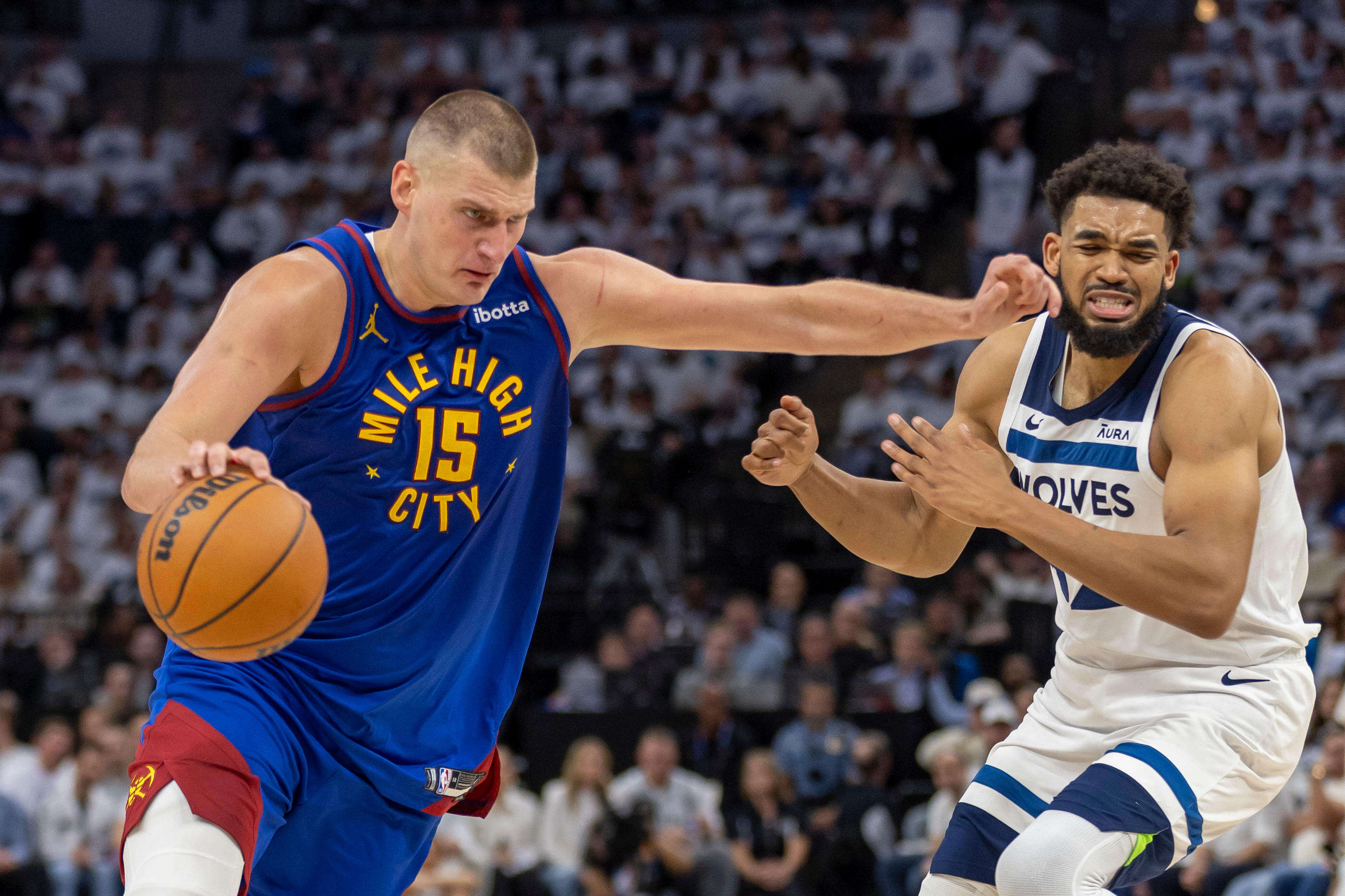 NBA : les Denver Nuggets se relancent en s’imposant chez les Timberwolves de Rudy Gobert