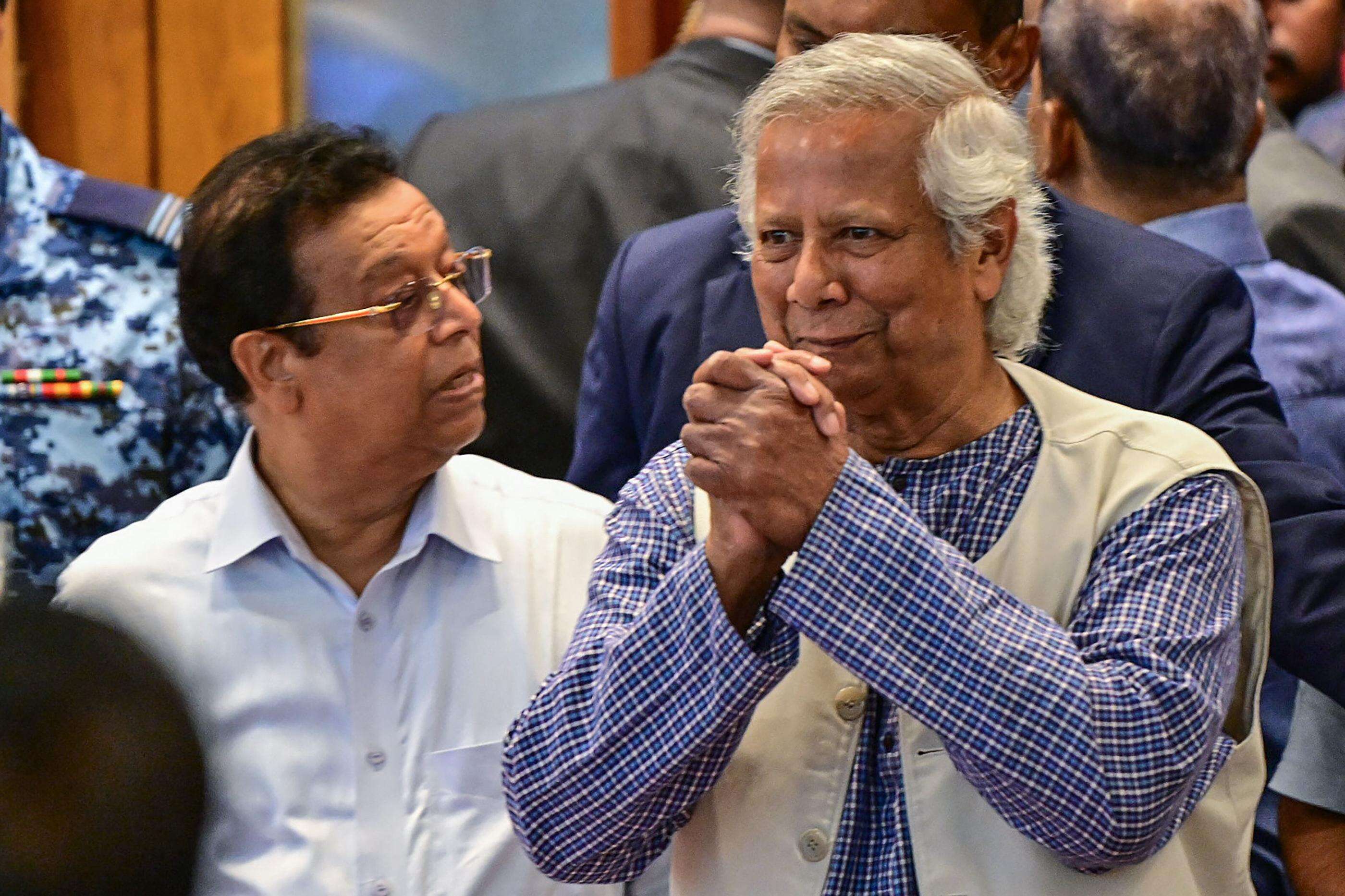 Bangladesh : le prix Nobel Muhammad Yunus arrivé à Dacca pour rétablir «la loi et l’ordre»