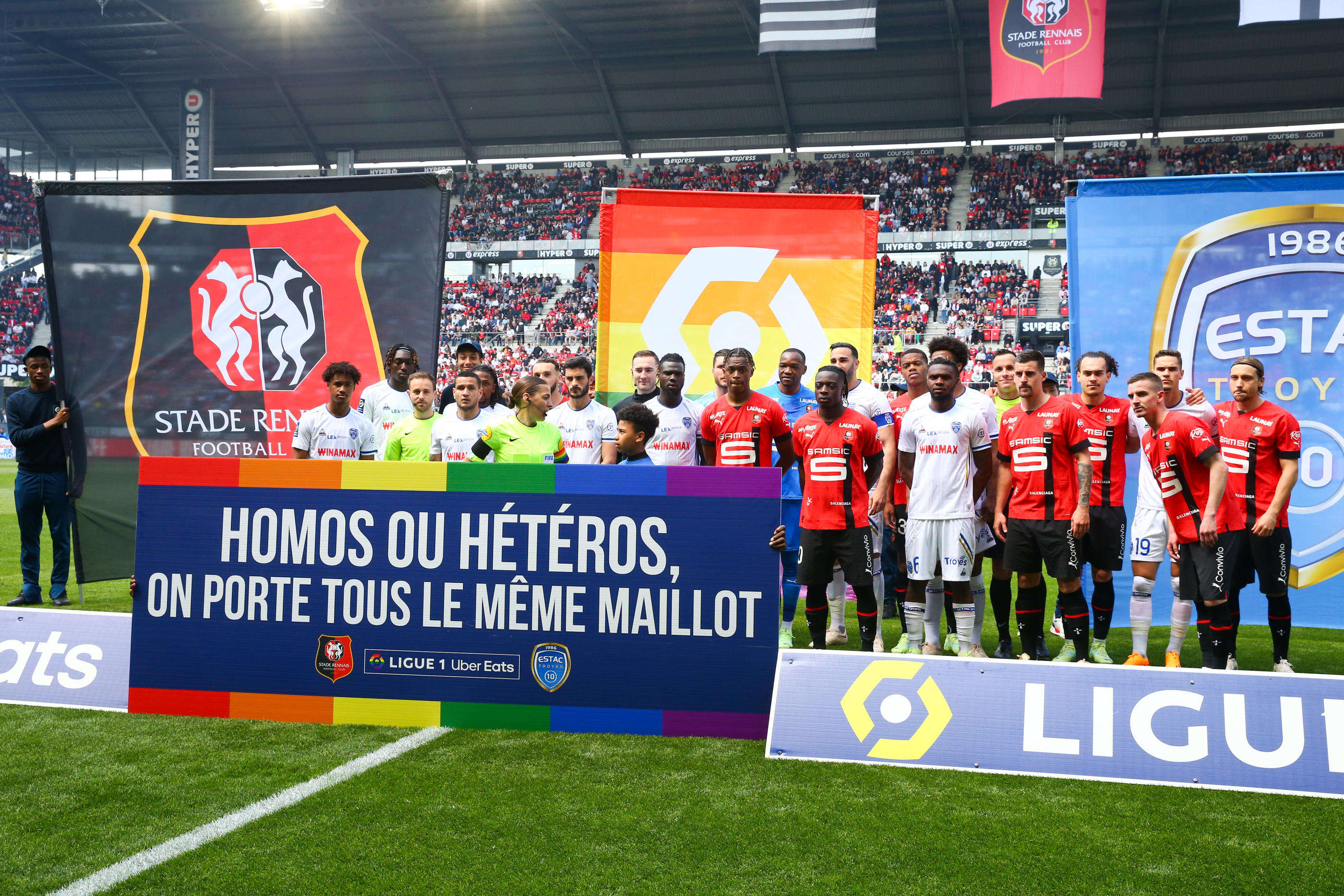 Homophobie : des plaintes déposées contre la LFP, Prime Video et DAZN par le collectif « Rouge Direct »