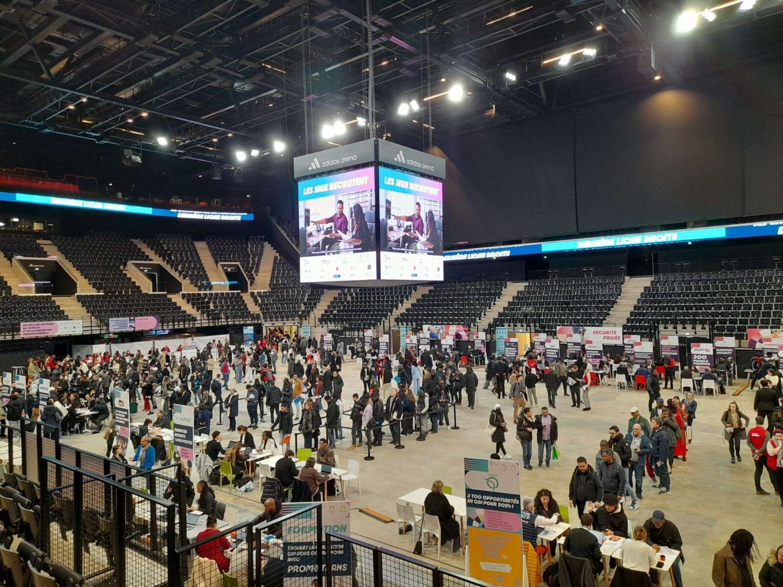 Île-de-France : après les JO, 25 000 offres d’emploi à saisir lors d’un forum géant au Stade de France