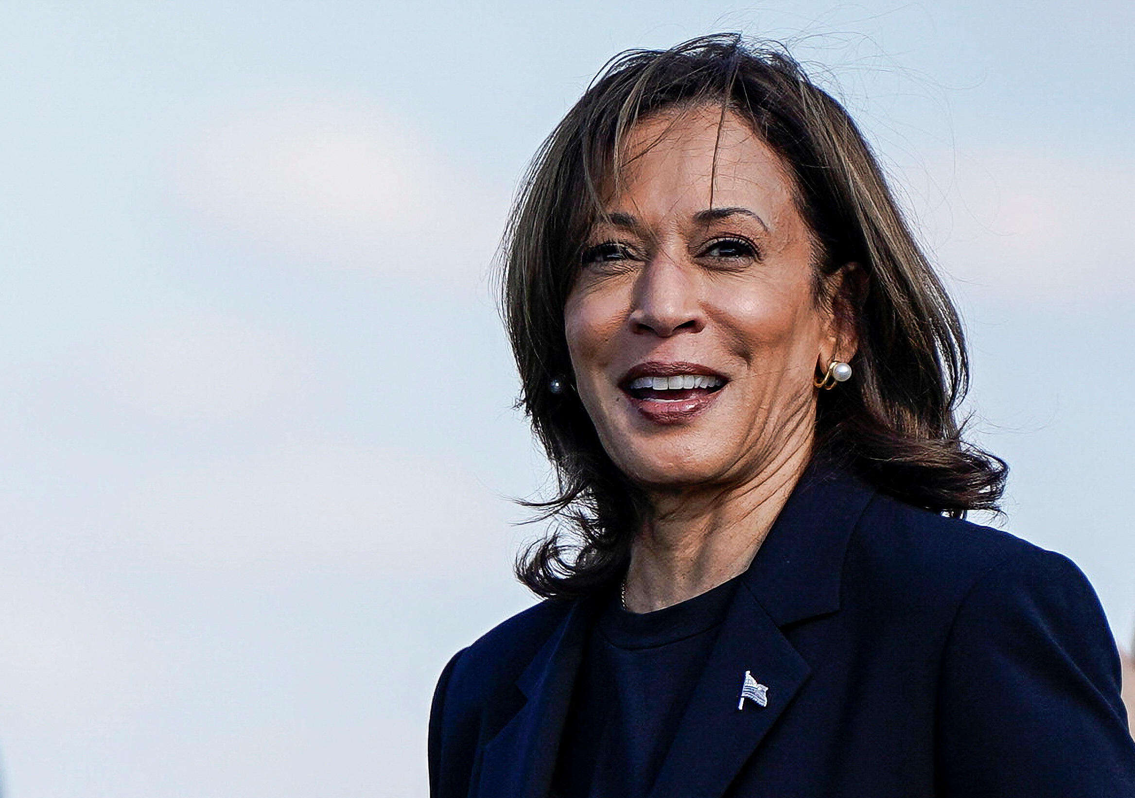 « La famille de sang et la famille de cœur » : Kamala Harris répond aux critiques sur son absence d’enfant biologique