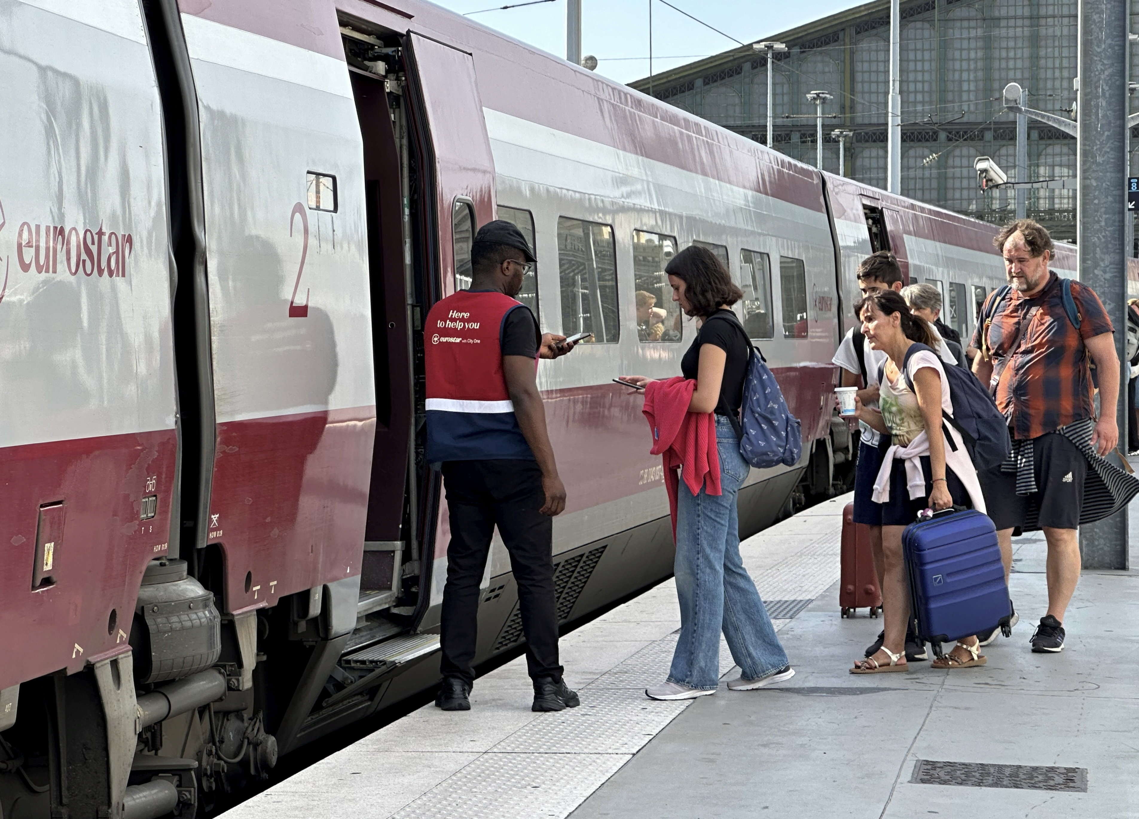 « Un véritable cauchemar » : un Eurostar Londres-Paris arrive avec plusieurs heures de retard à cause d’un « souci technique »