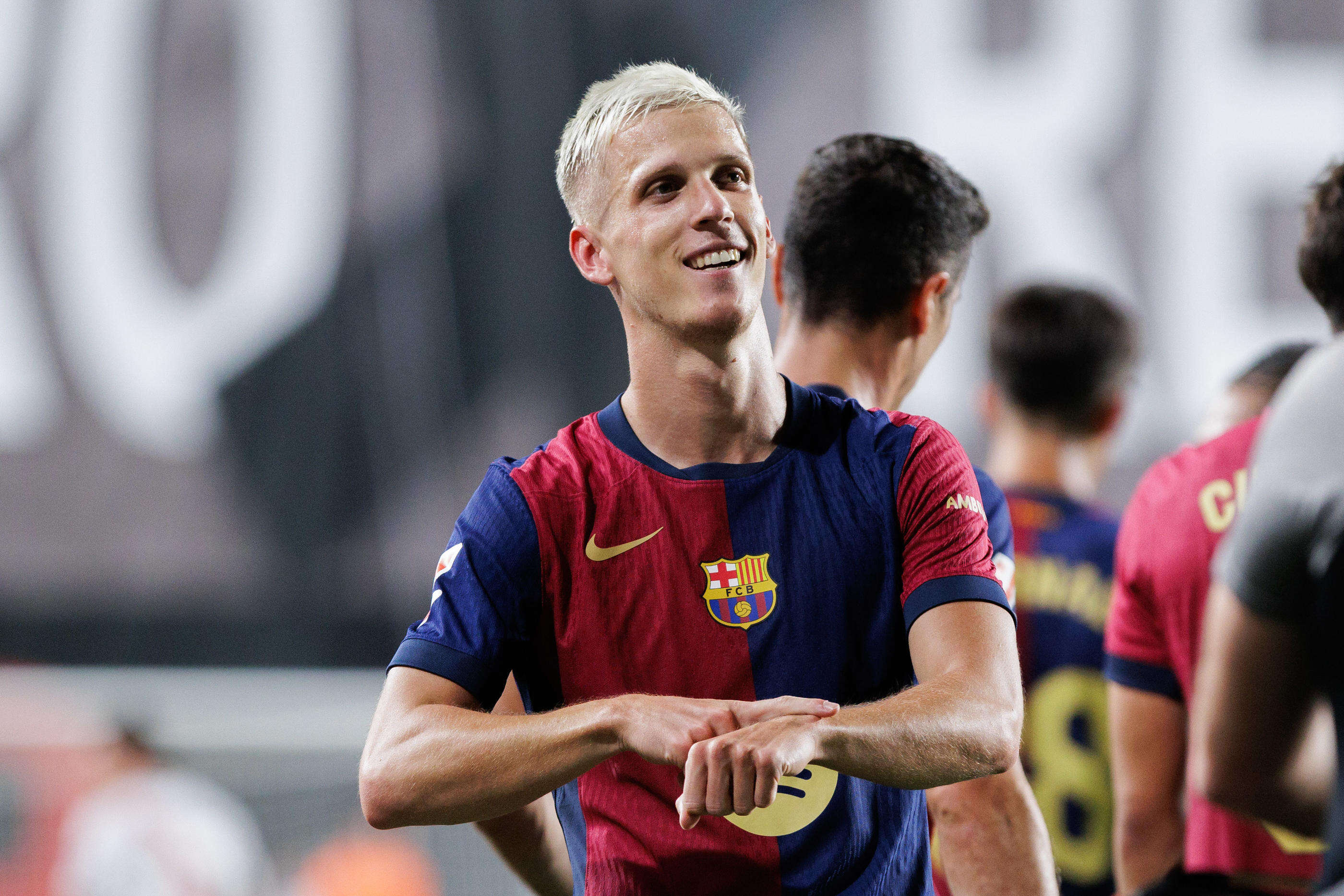 Espagne : pour sa première avec le FC Barcelone, Dani Olmo marque et offre la victoire aux Catalans